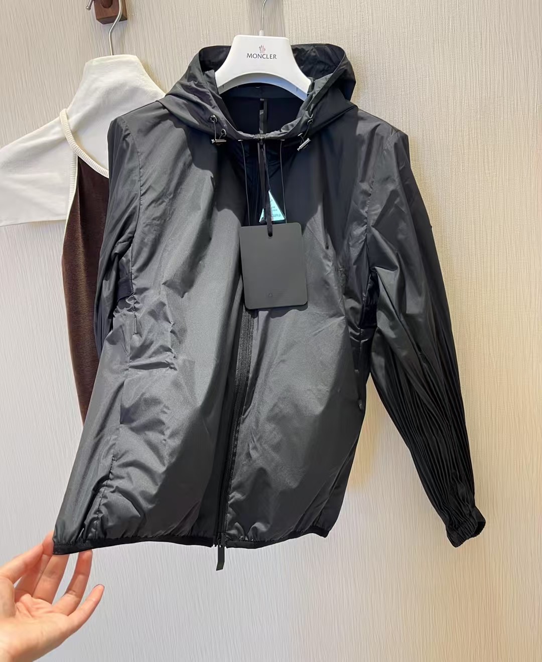 Women's Hooded Windproof Jacket - Lightweight, Quick-Dry, Breathable 5 i1749884470262 6374 0 3