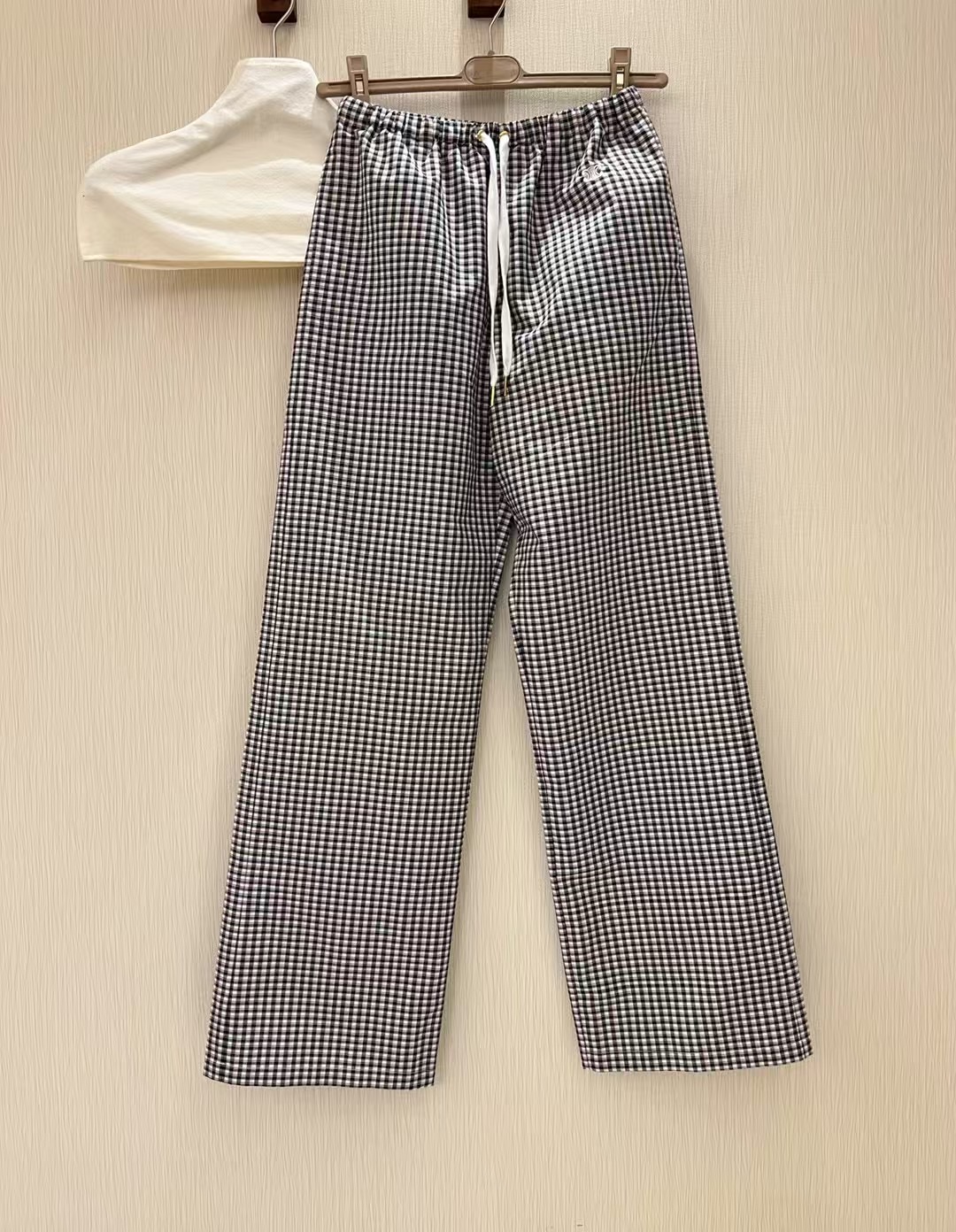 Black and White Plaid Wide Leg Pants with Drawstring Waist and Embroidered Logo 2 i1750129164116 4205 0 0