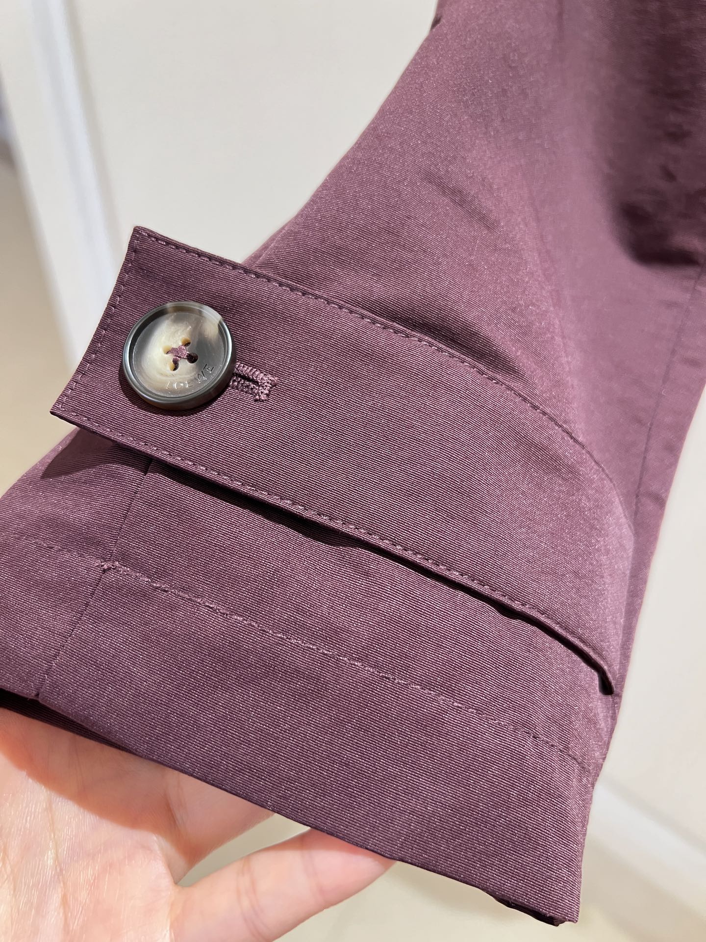 Burgundy Stand Collar Jacket: Chic Workwear Style with Logo Detail 9 i1754476785140 8882 0 7