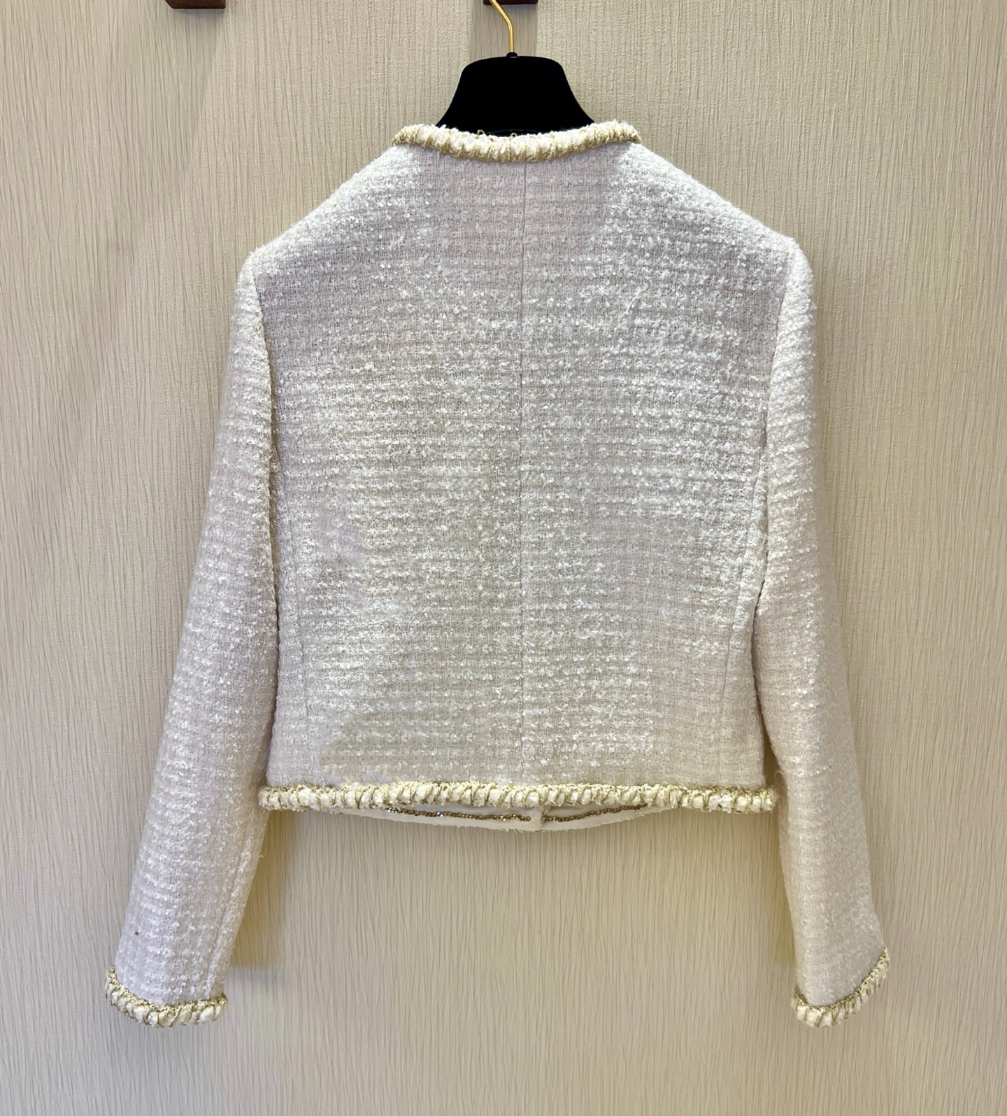Chanel-Inspired Tweed Jacket: Luxurious Wool Blend, Gold Thread, Boxy Fit 7 i1754719928453 4773 0 5