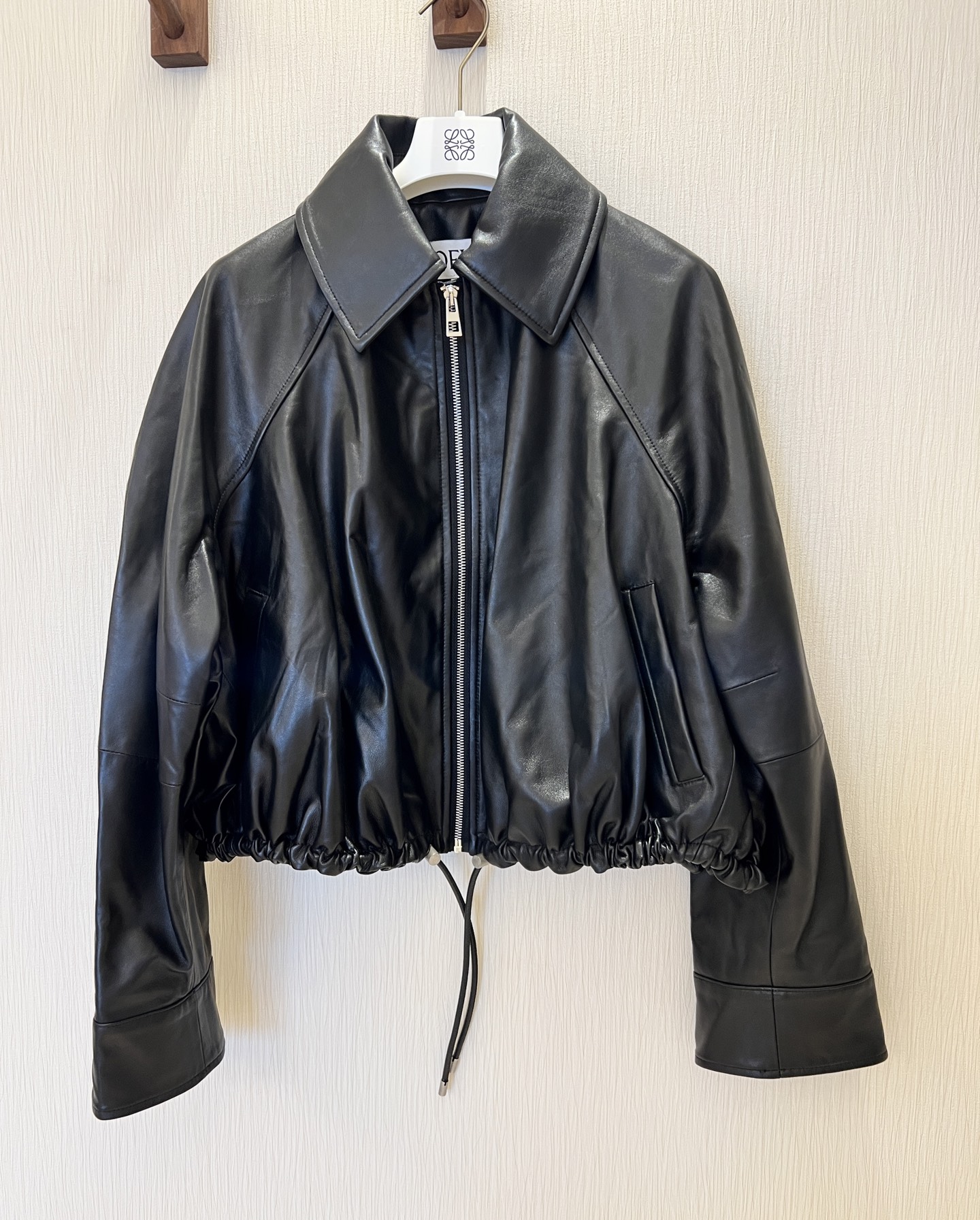 Nappa Lambskin Leather Jacket with Balloon Silhouette and Adjustable Drawstring 4 i1755236849818 8410 0 4