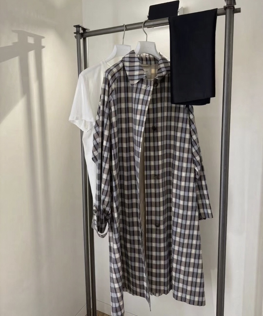 Classic Plaid Trench Coat in Silk-Cotton Blend, Longline Design 5 i1755318584054 8577 0 4