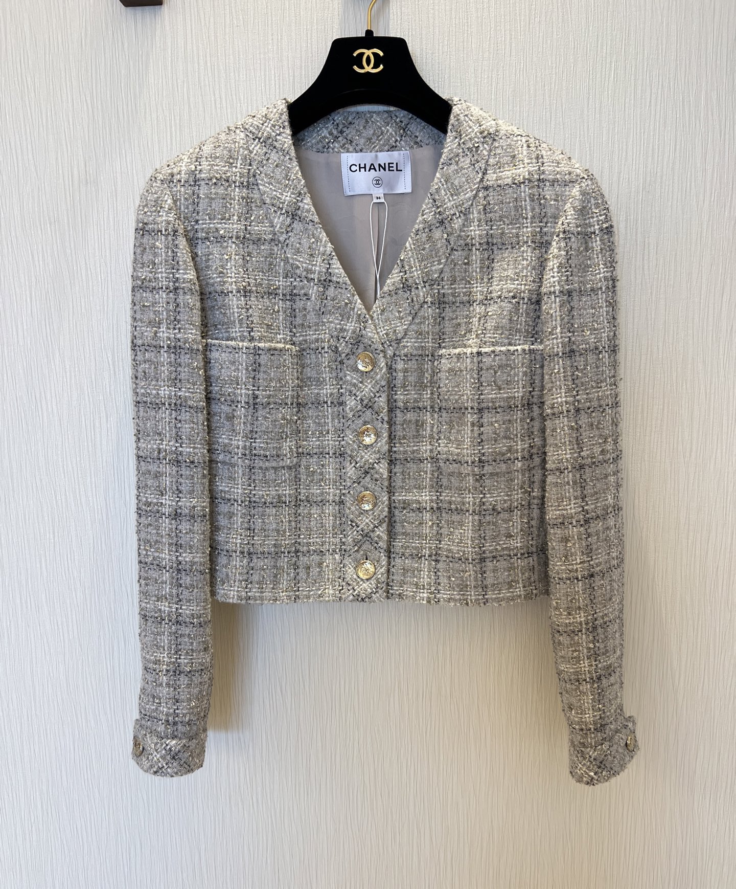 Vintage V-Neck Tweed Jacket with Silk Camellia Lining and Chain Trim 2 i1756009663614 6739 0 0