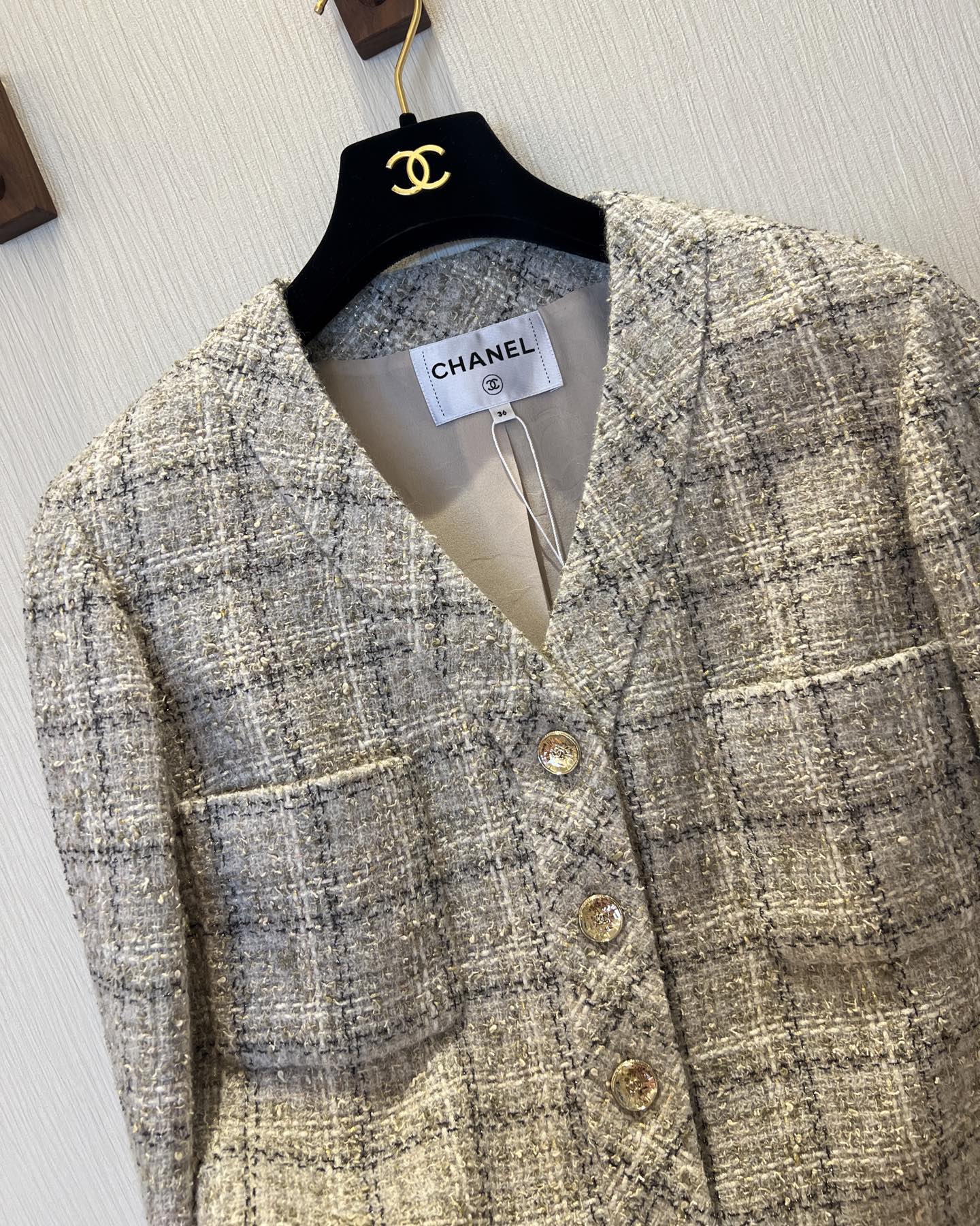 Vintage V-Neck Tweed Jacket with Silk Camellia Lining and Chain Trim 10 i1756009663693 5492 0 8