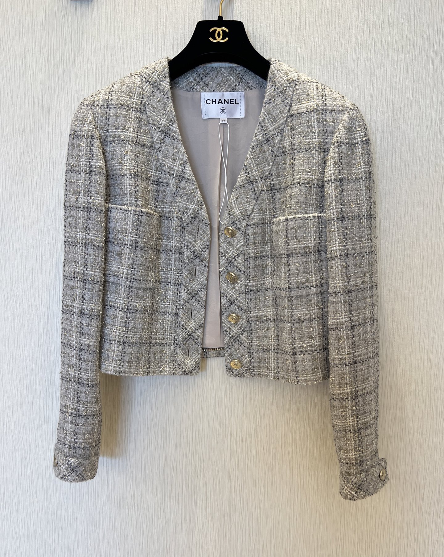 Vintage V-Neck Tweed Jacket with Silk Camellia Lining and Chain Trim 6 i1756009666504 2994 0 4