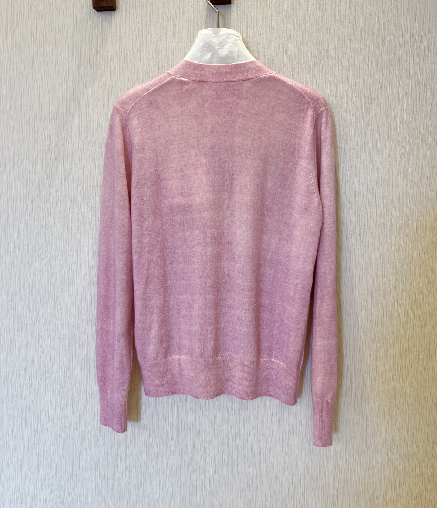 V-Neck Single-Breasted Pink Cardigan: Soft Knit, Dreamy & Lightweight 6 i1756093097395 7869 0 4