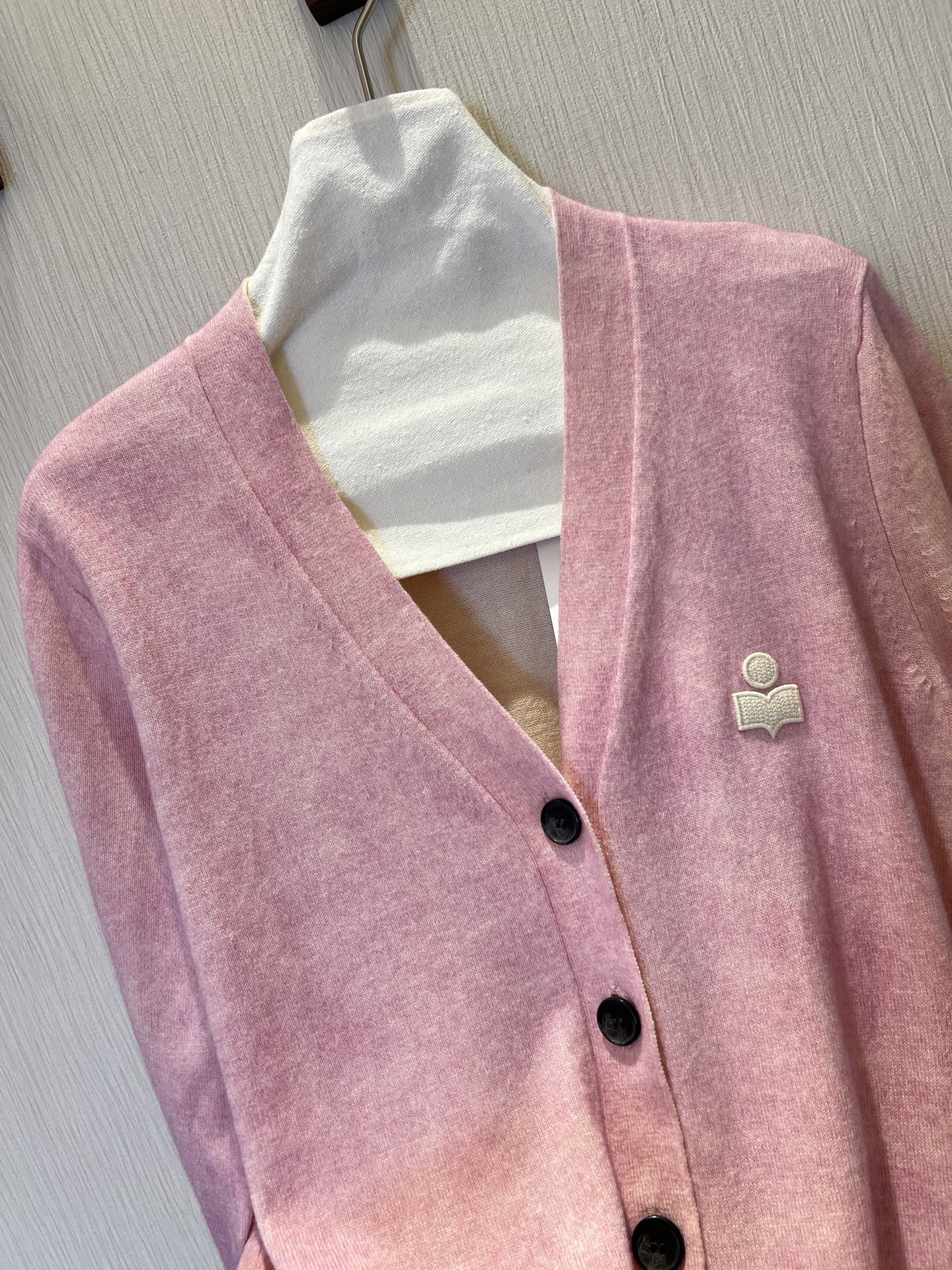 V-Neck Single-Breasted Pink Cardigan: Soft Knit, Dreamy & Lightweight 3 i1756093097396 5460 0 1