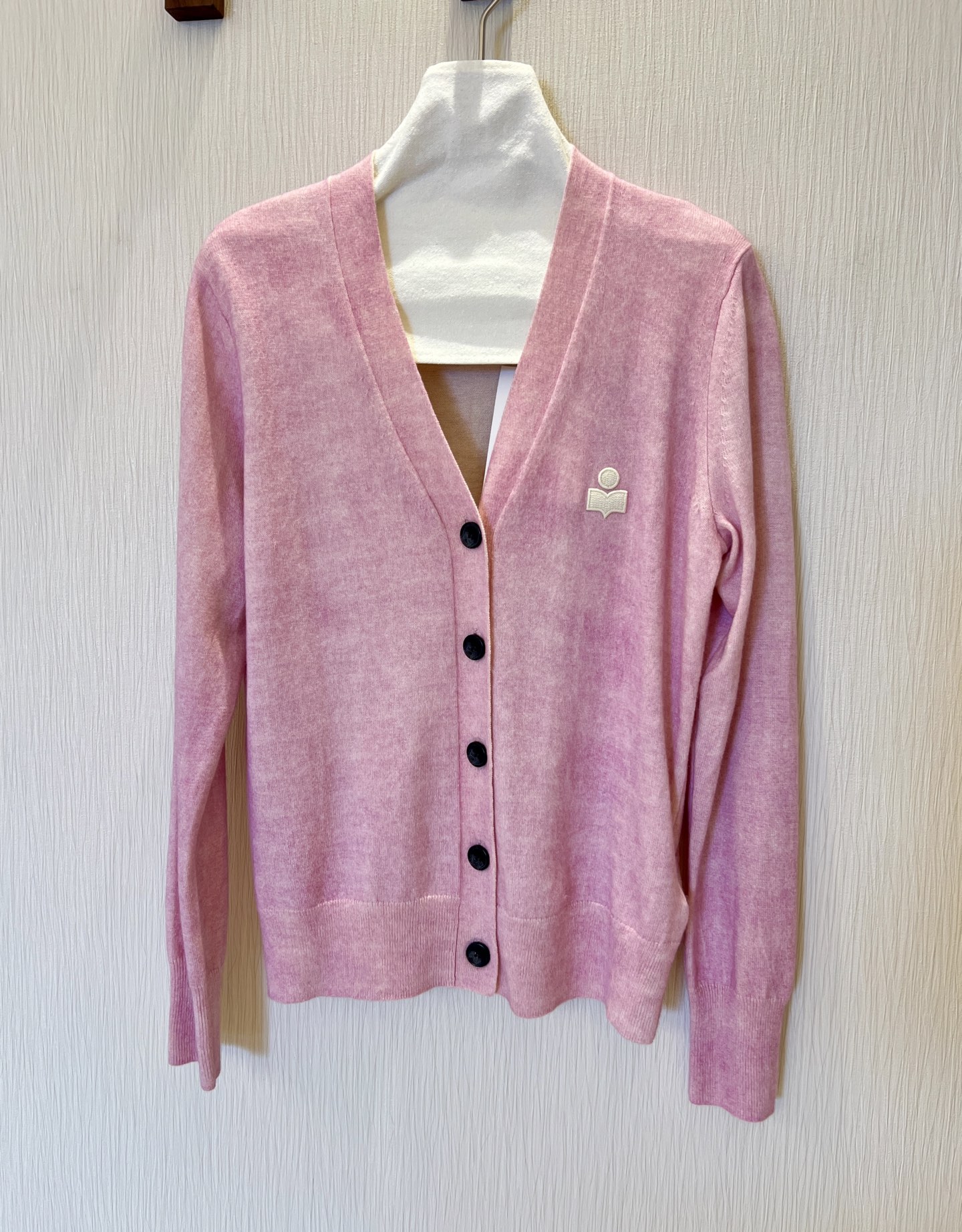 V-Neck Single-Breasted Pink Cardigan: Soft Knit, Dreamy & Lightweight 2 i1756093097396 8098 0 0
