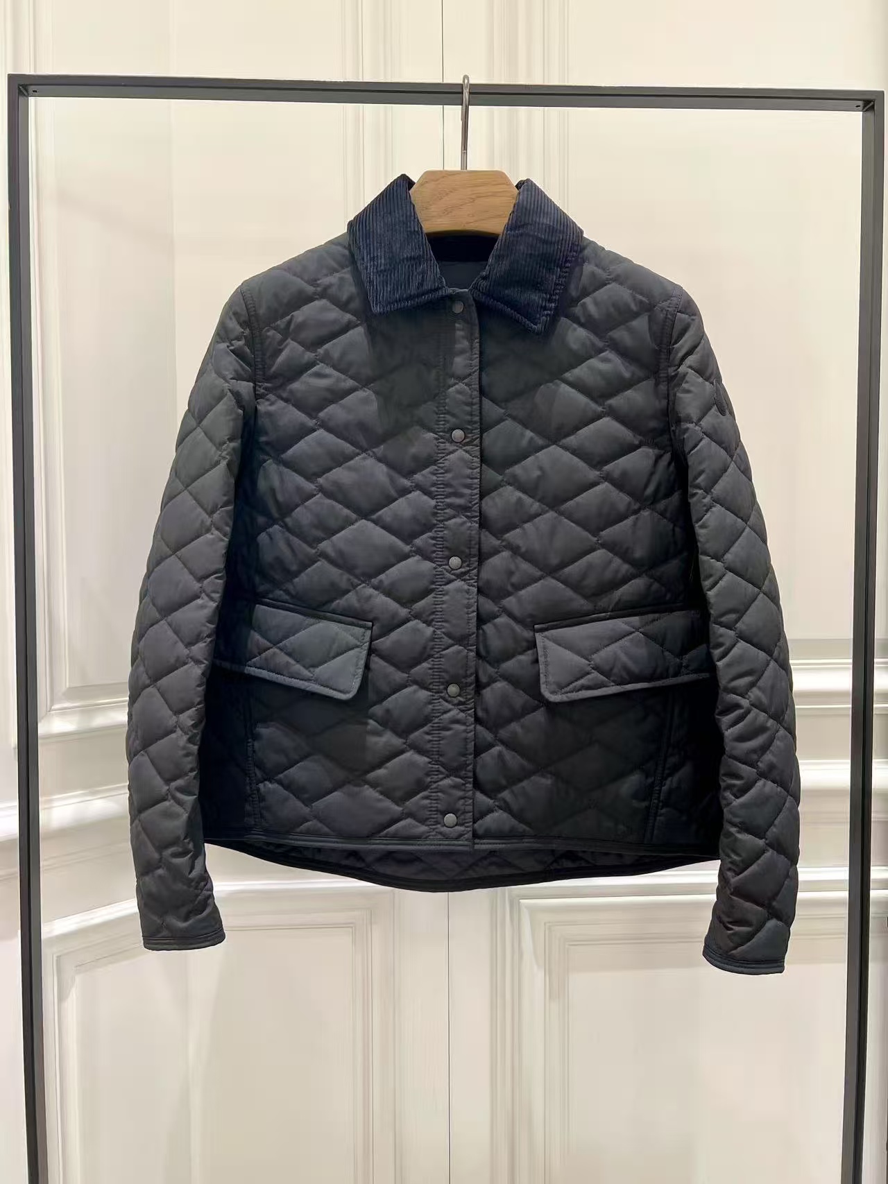 Classic Diamond Quilted Cotton Jacket with Corduroy Collar and Embroidered Logo 2 i1756360641306 9036 0 0