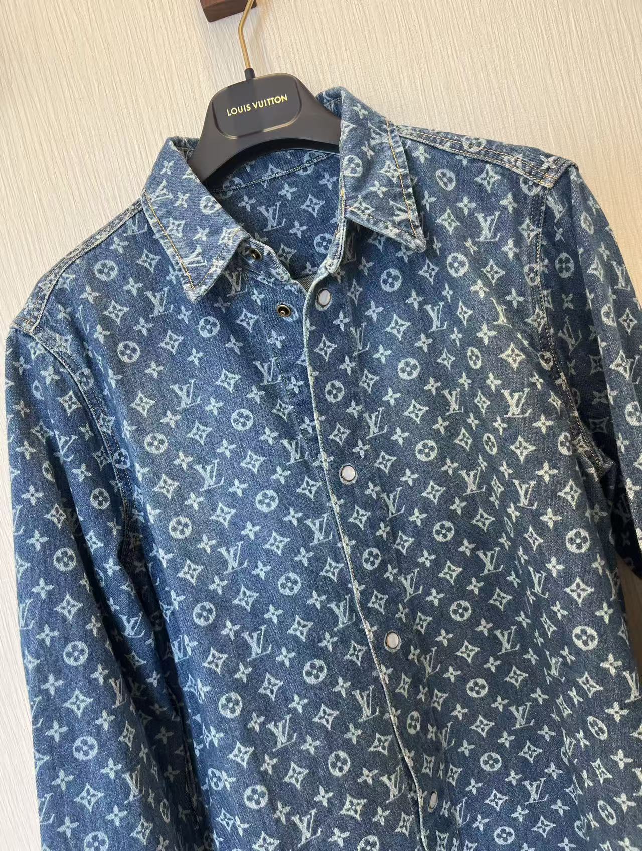 Clover Print Lapel Loose Fit Shirt | Stylish & Comfortable 4 i1756453158313 6833 0 2