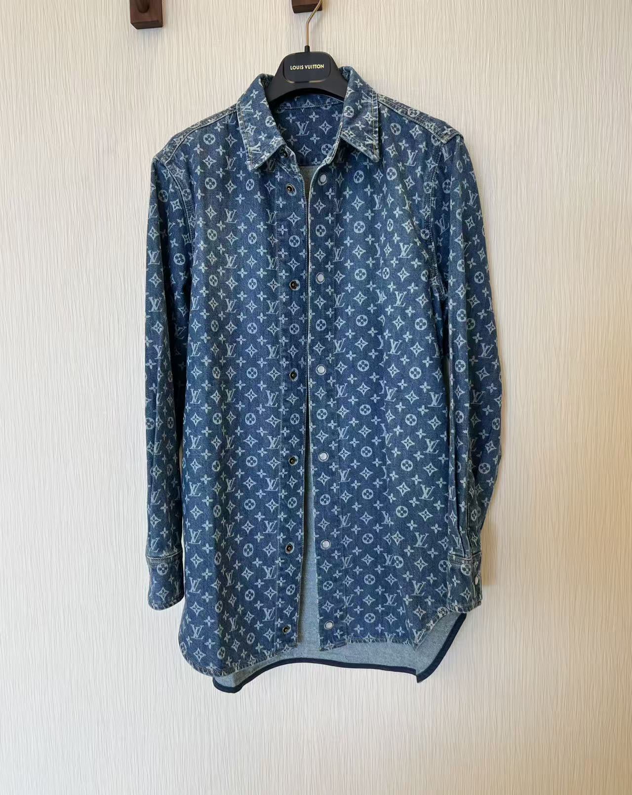 Clover Print Lapel Loose Fit Shirt | Stylish & Comfortable 2 i1756453158314 9609 0 0