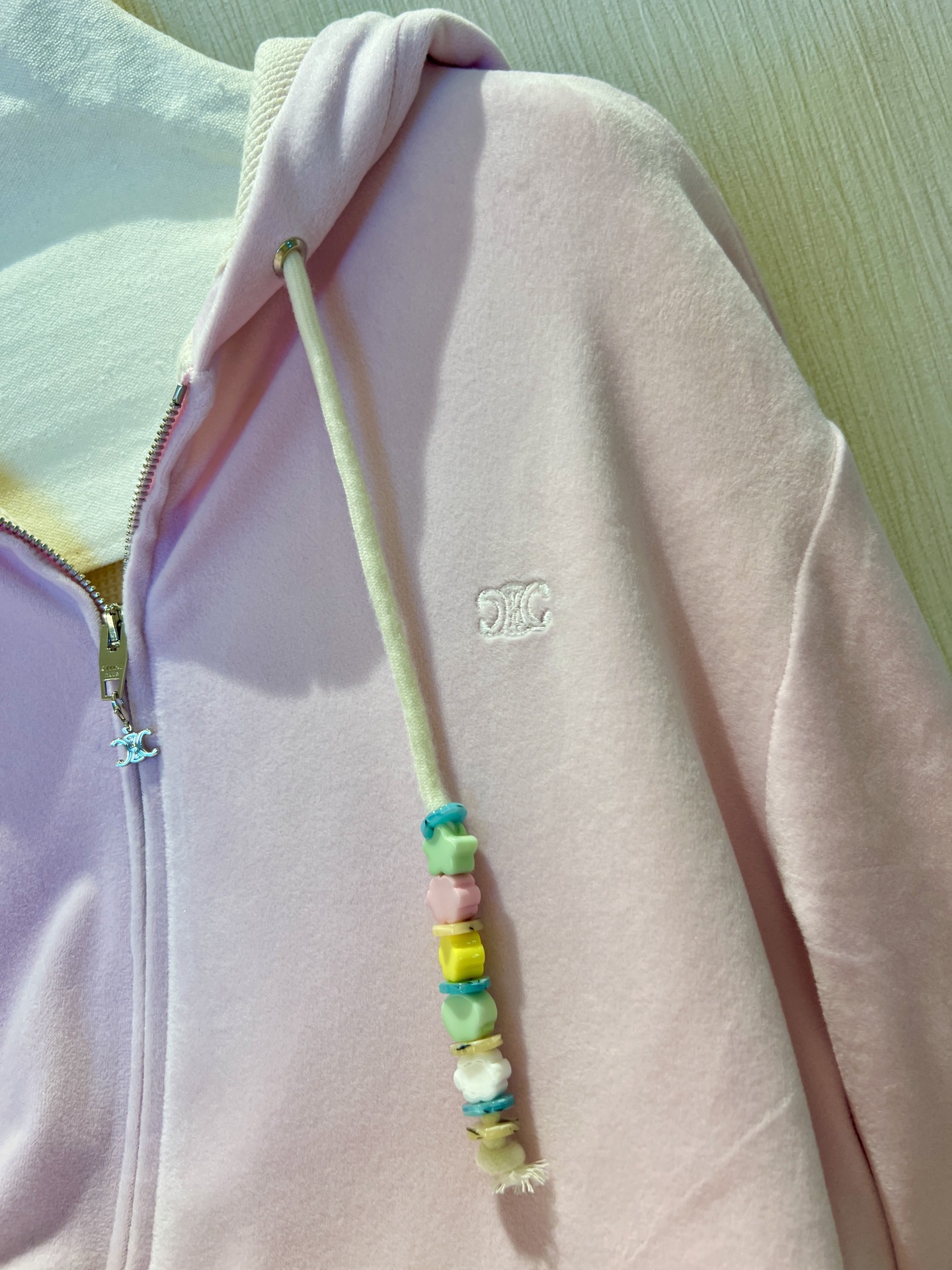 Velvet Embroidered Logo Hoodie: Comfortable & Stylish Casual Wear 5 i1756967542760 6207 0 3