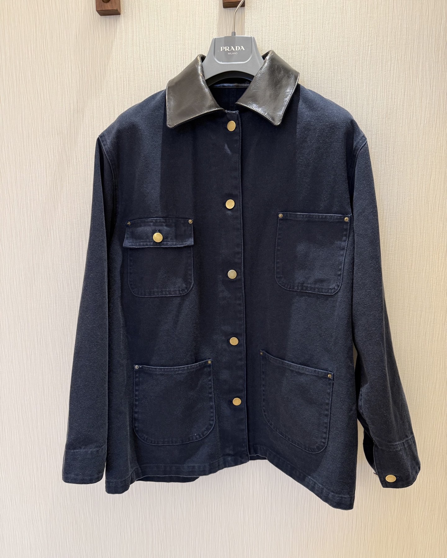 Vintage-Style Denim Jacket with Leather Collar & Four Pockets 4 i1758341313544 2652 0 2