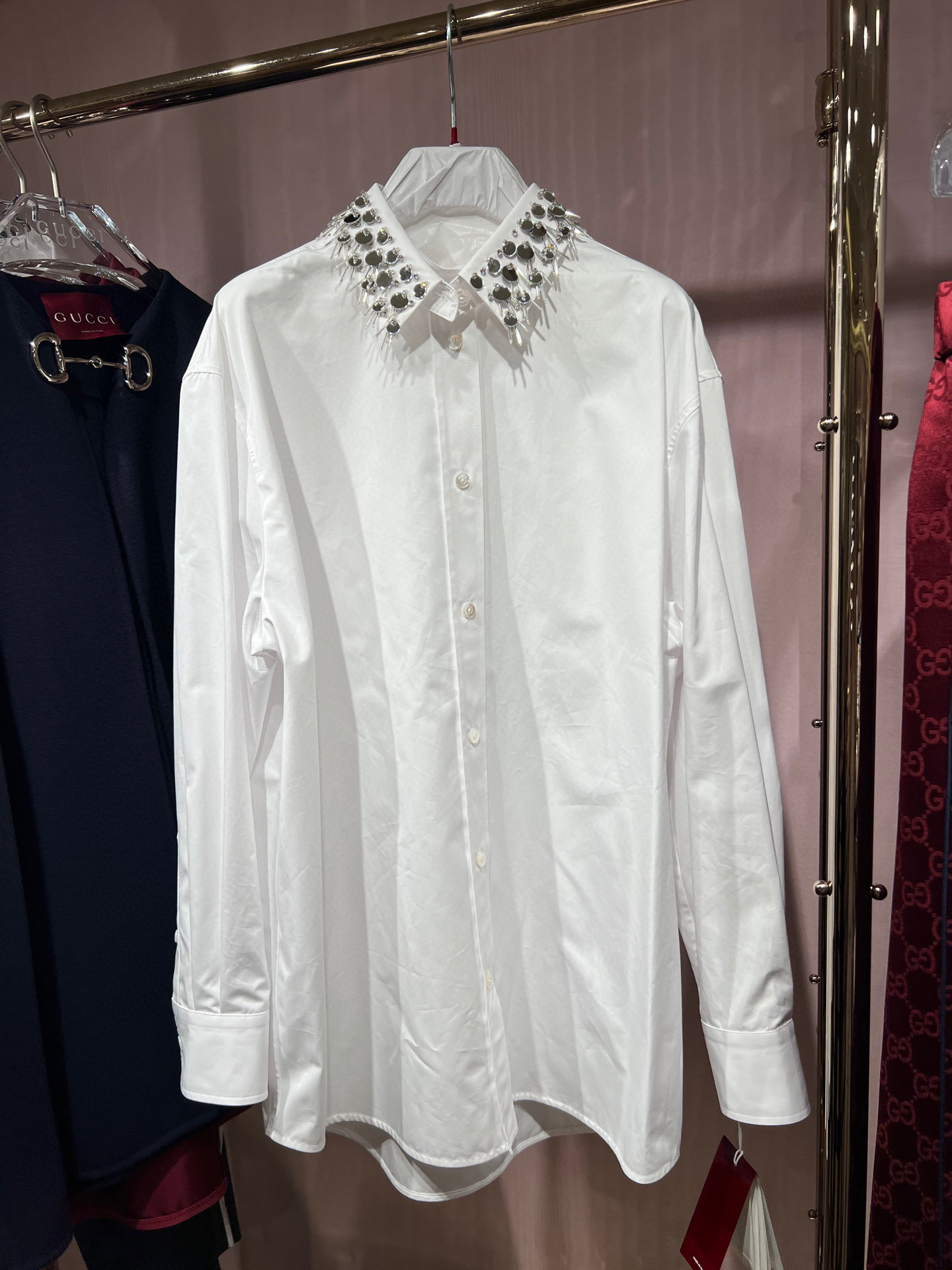 Gucci White Shirt with Detachable Diamond Collar – Luxurious & Versatile