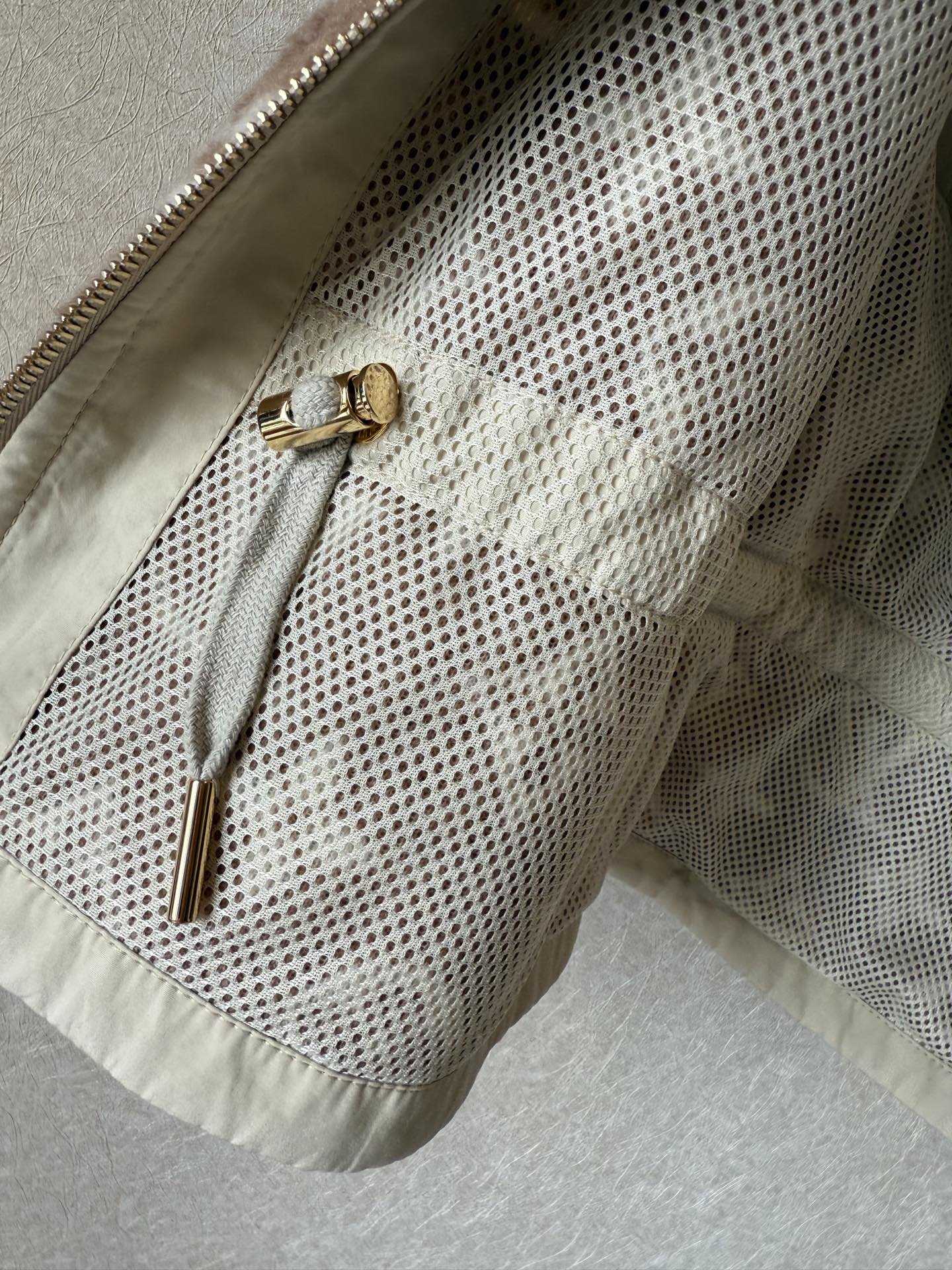 i1763954092503 737 0 8