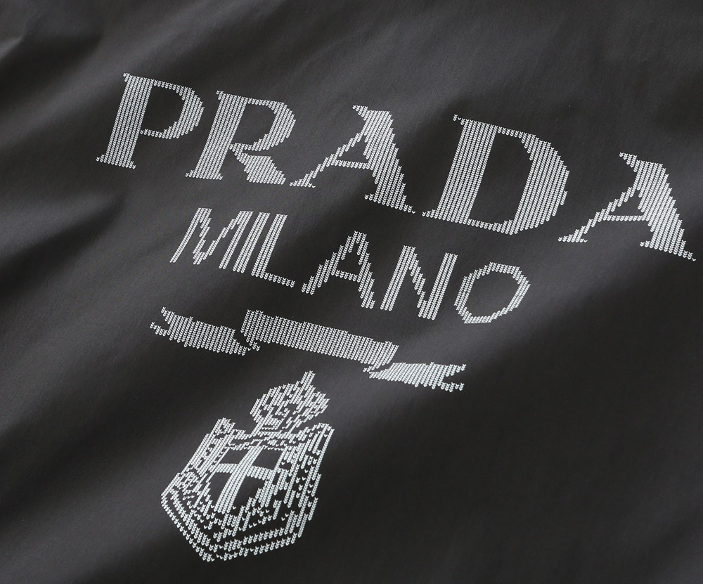   H8831🆕Prada·普拉达 2025开春新款男士翻领夹克外套，原单三标齐全高端版本！高定专柜面料