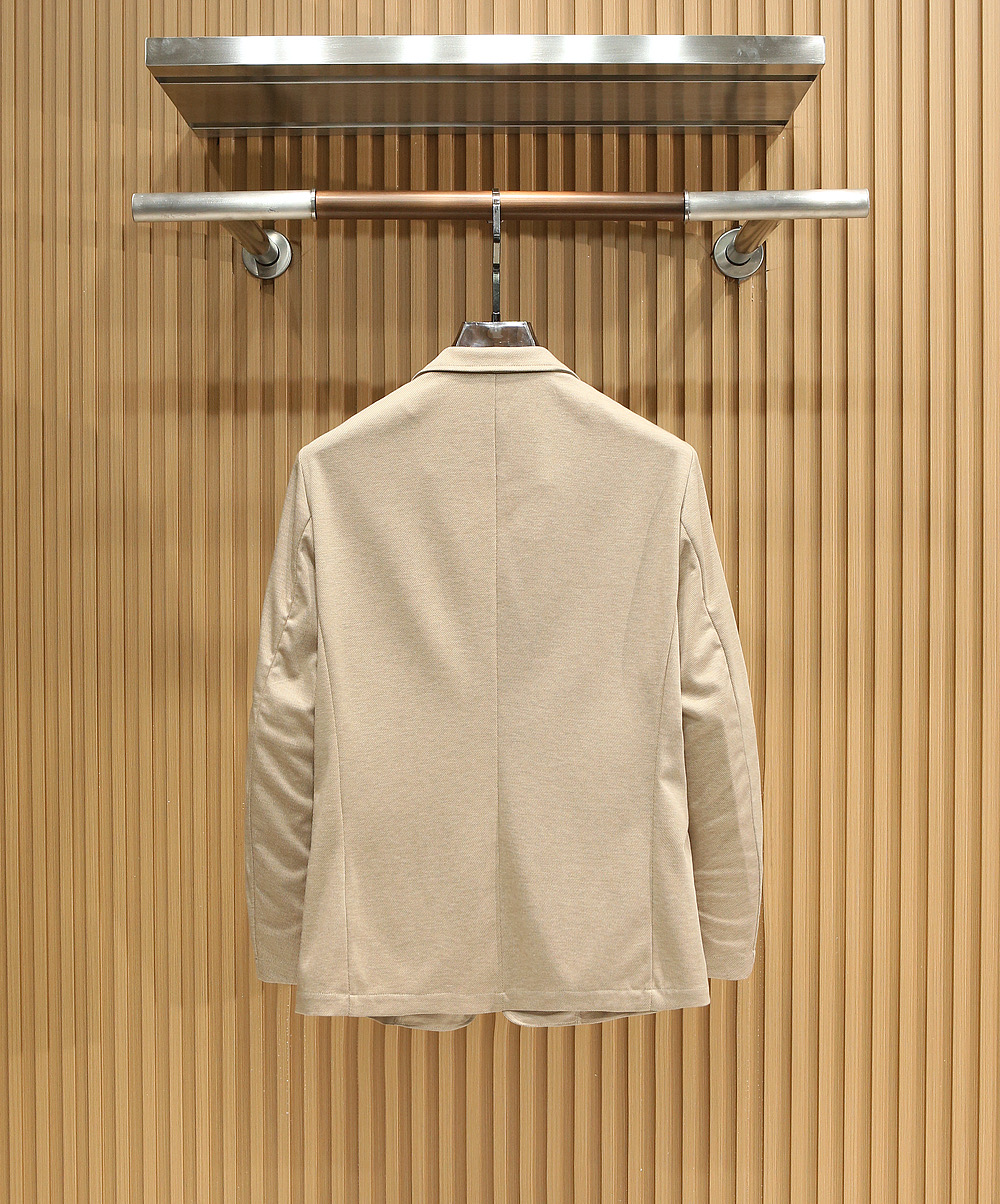 565卡其………………