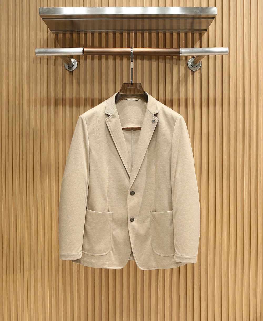 565卡其………………