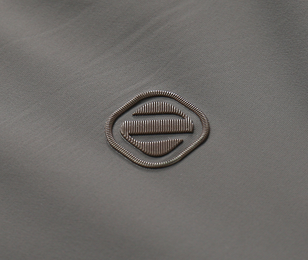 635 🆕ZEGNA杰尼亚 最新款时尚休闲款连帽外套.处处细节显工艺足够的高级 结构性剪裁的设计改变来展