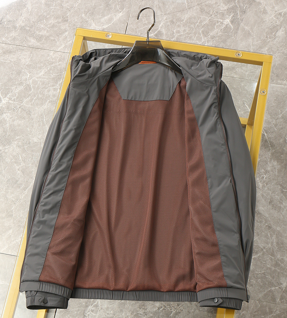 635 🆕ZEGNA杰尼亚 最新款时尚休闲款连帽外套.处处细节显工艺足够的高级 结构性剪裁的设计改变来展