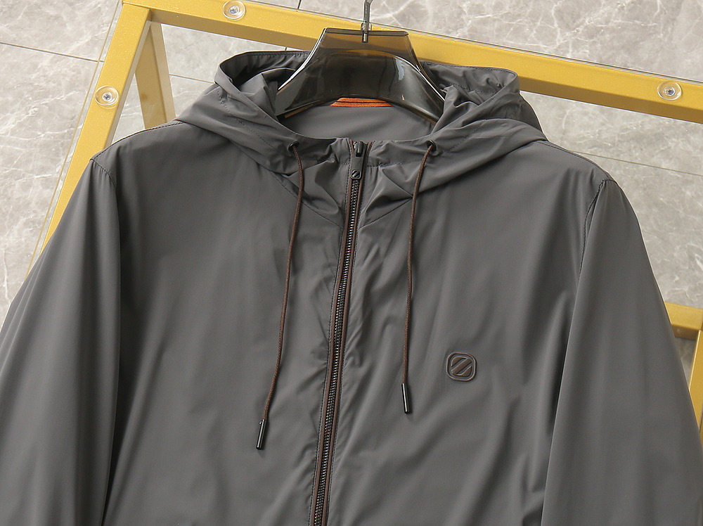 635 🆕ZEGNA杰尼亚 最新款时尚休闲款连帽外套.处处细节显工艺足够的高级 结构性剪裁的设计改变来展