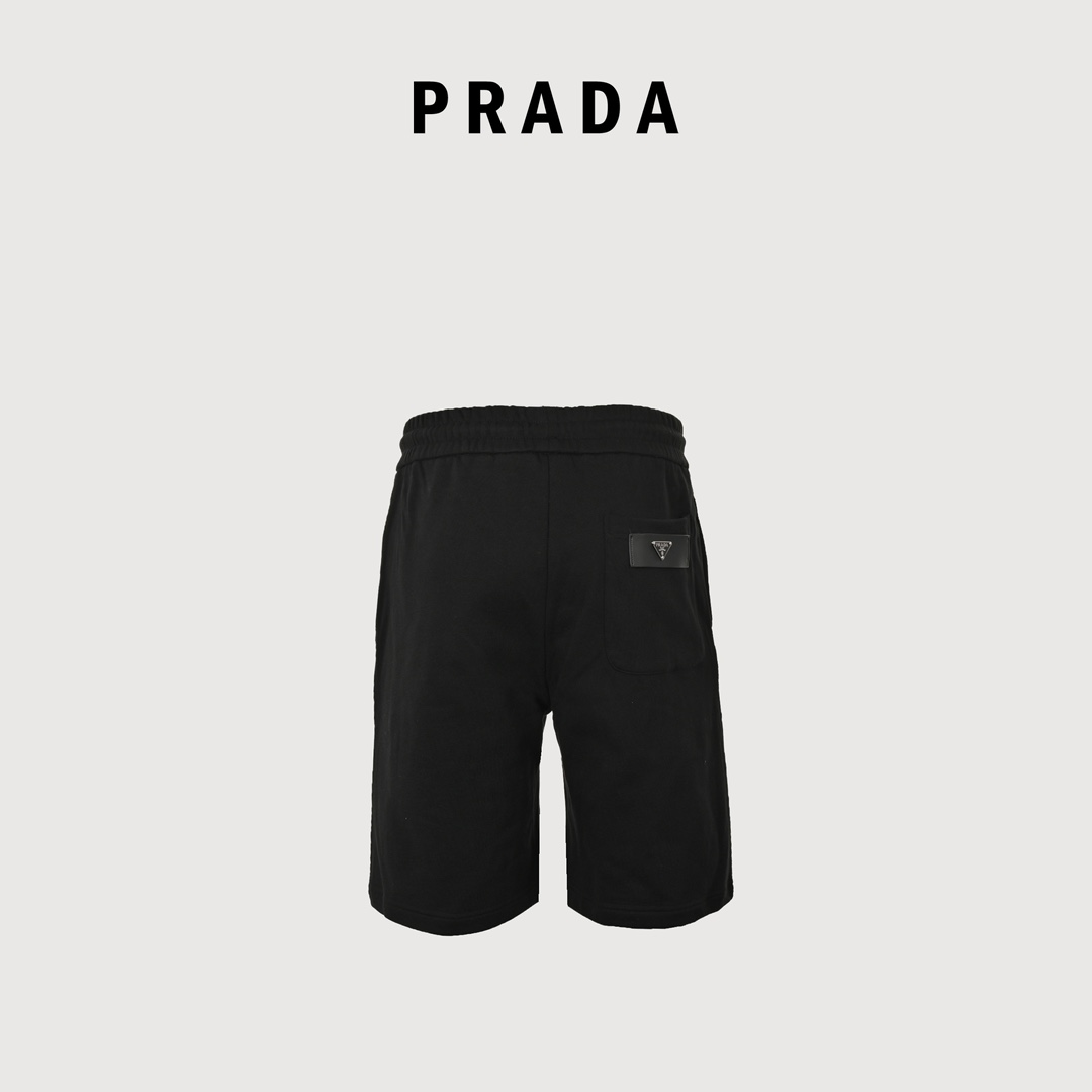 160 Prada/普拉达 徽标刺绣及后袋金属三角标镶嵌短裤