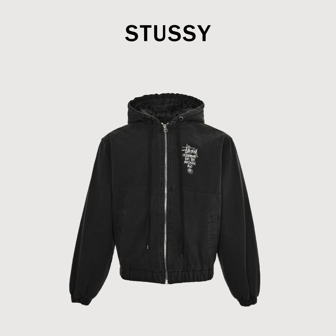 本地自取💰320
Stussy斯图西 水洗做旧字母刺绣黑8连帽棉服外套  

高街鼻祖 STUSSY斯图西 起源于美国南加州冲浪圣地 用青年运动浪潮重新定义了休闲服装的设计外观和意识形态 强势横扫街头时装领域  潮流圈简约经典的典范 内里填充了丝绵 手感柔软有厚度 可以让潮流达人保持有型又保暖  男女同款入  水洗做旧面料 原版色泽 内里加棉 胸口字母刺绣 黑8台球刺绣Logo 全套原版三标辅料齐全
SIZE:M-2XL