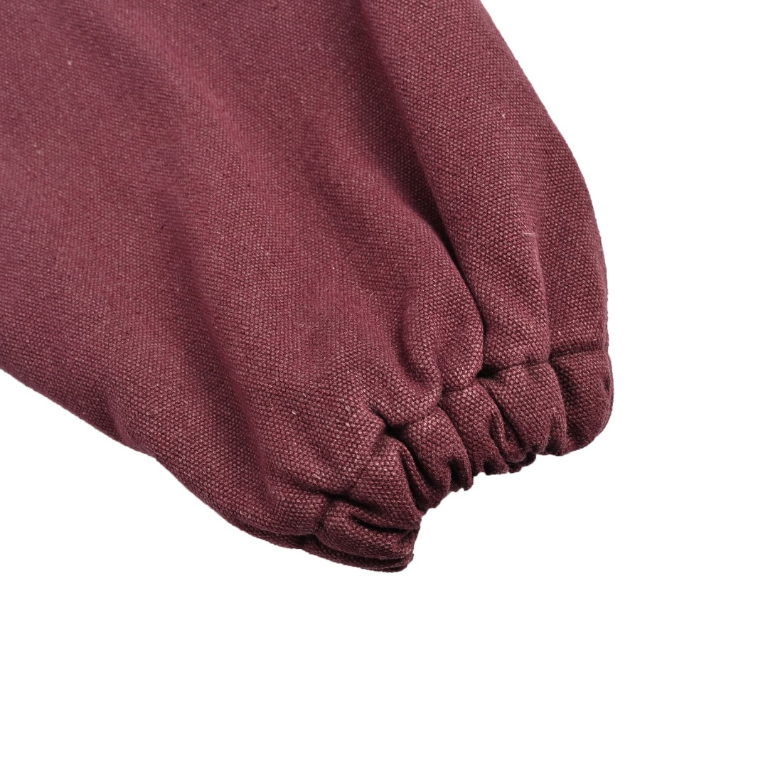 本地自取💰320
Stussy斯图西 水洗做旧字母刺绣黑8 连帽棉服外套 高街鼻祖 STUSSY斯图西 起源于美国南加州冲浪圣地 用青年运动浪潮重新定义了休闲服装的设计外观和意识形态 强势横扫街头时装领域 潮流圈简约经典的典范 内里填充了丝绵 手感柔软有厚度 可以让潮流达人保持有型又保暖 男女同款入 水洗做旧面料 原版色泽 内里加棉 胸口字母刺绣 黑8台球刺绣Logo 全套原版三标辅料齐全
SIZE:M-2XL