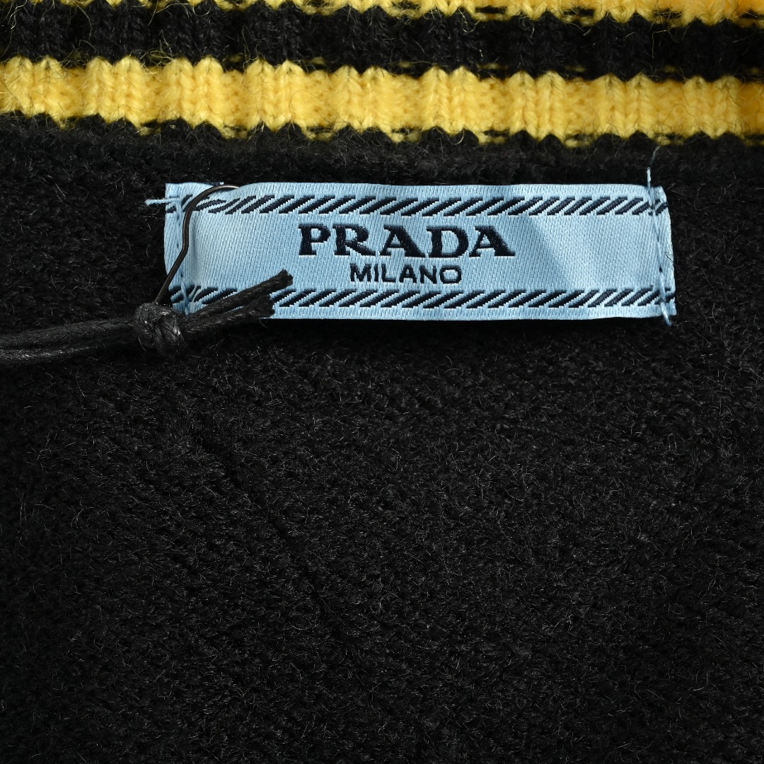 Prada 普拉达 全新1913系列 针织毛衣外套