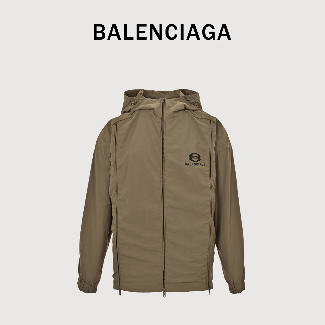 Balenciaga/巴黎世家字母刺绣拉链连帽夹克外套 刺绣:直线挺直,曲线圆顺;针迹整齐,边缘无参差现象;绣面平服,丝缕不歪斜;针距一致,不露底,不重叠;绣面光洁,无墨迹等污渍.采用先进的进口绣花机器来确保每一个客户的logo绣花质量.面料:采用26支精梳棉+10支全棉,克重140G,面料用的是国产新疆优质棉纱,新疆棉花是国产棉花中公认的优等材料.布料是用国际公认的福原针织机织造,面料纹理清晰,回弹性好,抗皱性很强,耐磨性和透气性较好,贴肤,不容易松垮具有持久挺阔效果,面料光泽度、强度、耐磨性较好,缩水率小,骨架感很好.纯棉布是气流液缸生产,环保染色达到国家一等品要求,不易掉色,不容易出现折痕爪痕.好穿到一年四季都可拥有:缝纫机针采用9号圆头针,不扎破不扎断面料的纤维,走线3CM/14针的密度,紧密不松垮不稀疏;缝纫线采用进口防油处理线,不会出现油渍现象;坎车为银剑带刀进口车,不吃布、不余布,足足的品牌高货感!