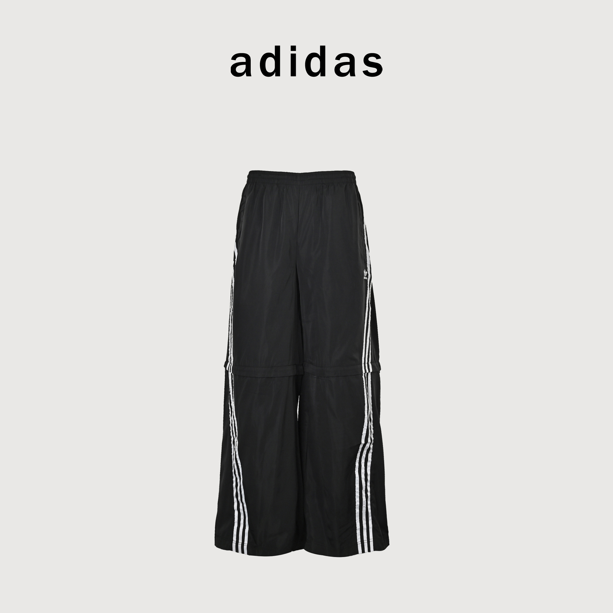 本地自取💰240
Adidas/三叶草 拆卸款扭扭套装徽章小logo拉链长裤
1:原版三叶草logo定制YKK双开拉链
胸口logo刺绣设计 经典落肩三条杠设计 复古时尚
2:下摆和袖口松紧设计 防风up 走线干净整齐 宽松型剪裁拉链全开襟配立领 布打造的老派的复古设计 搭配三条纹,呈现出的的感觉干练又耐看 重点品质真的绝绝子 侧边三条纹 小白刺绣LOGO 款式永远不会过时,而旦还百搭
3:面料柔软且有质感 袖子可以随意拆卸 可以两穿外套秒变马甲 裤子拆卸秒变短裤
4:辅料、面料全部均为1:1定制
极力推荐入手 情侣款必备
size:S-XL