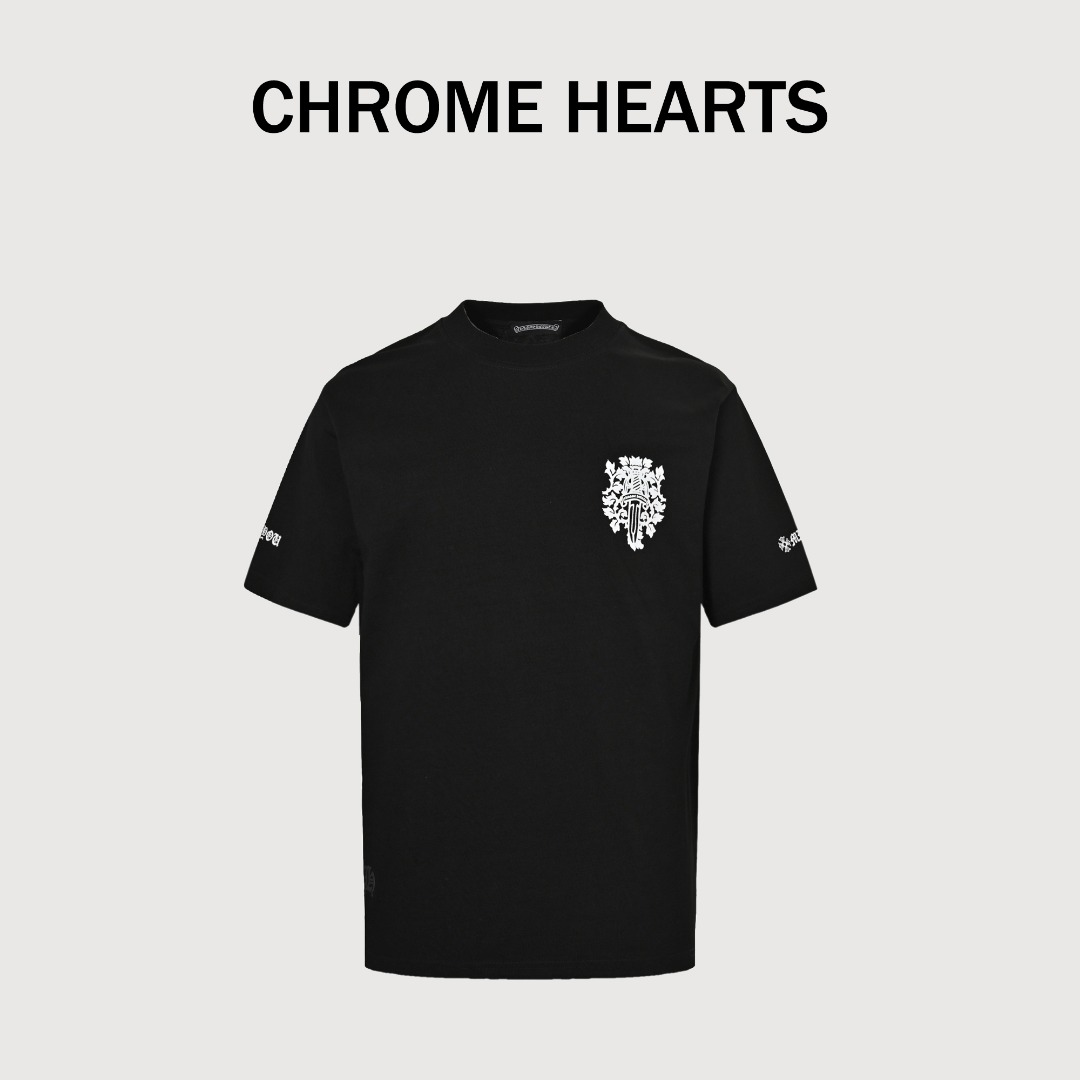 Chrome hearts CH/克罗心25ss水洗做旧梵文十字架圆领短袖T恤 面料:采用280克双纱爽滑面料、经过高温预缩处理克重高达300克,配套同缸1x1螺纹、反复水洗都不易变形,做工:定位裁剪oversize宽松版型、进口胶浆网点印花,辅料:原版配套辅料