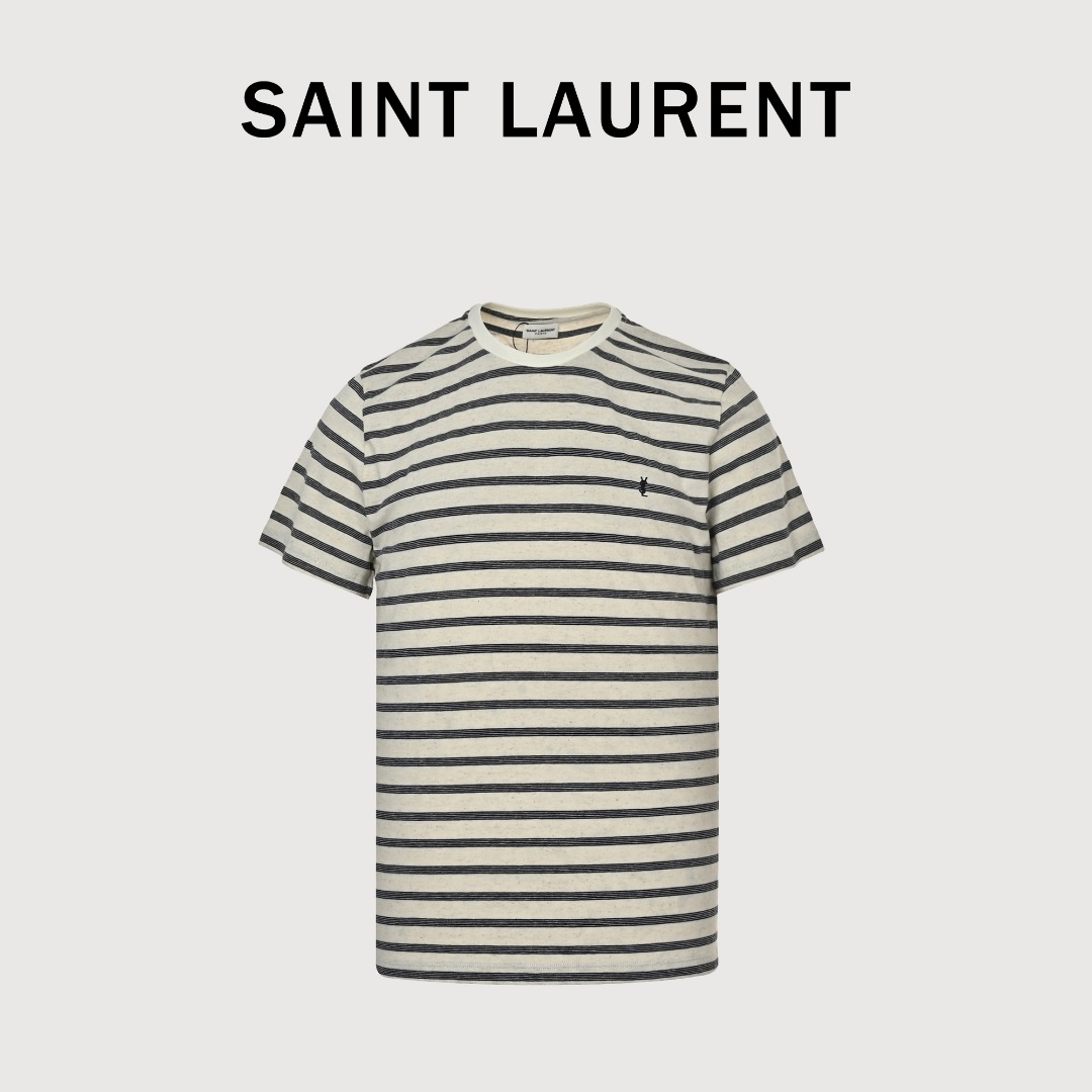 本地自取💰140 Saint Laurent圣罗兰SLP 标识黑白横条纹短袖T恤 定制雅韵彩织高密亚麻,标志性胸前YSL标识刺绣标志,采用进口机刺绣工艺,使用先进的计算机控制系统和精密的机械部件,实现YSL标识刺绣作业,精度高 线条流畅而细腻,面料都经过浇洗,手感质感更佳,不易变形,不易缩水,不易褪色,保持长久的美观,定制辅料,合身版型 Size:S-XL