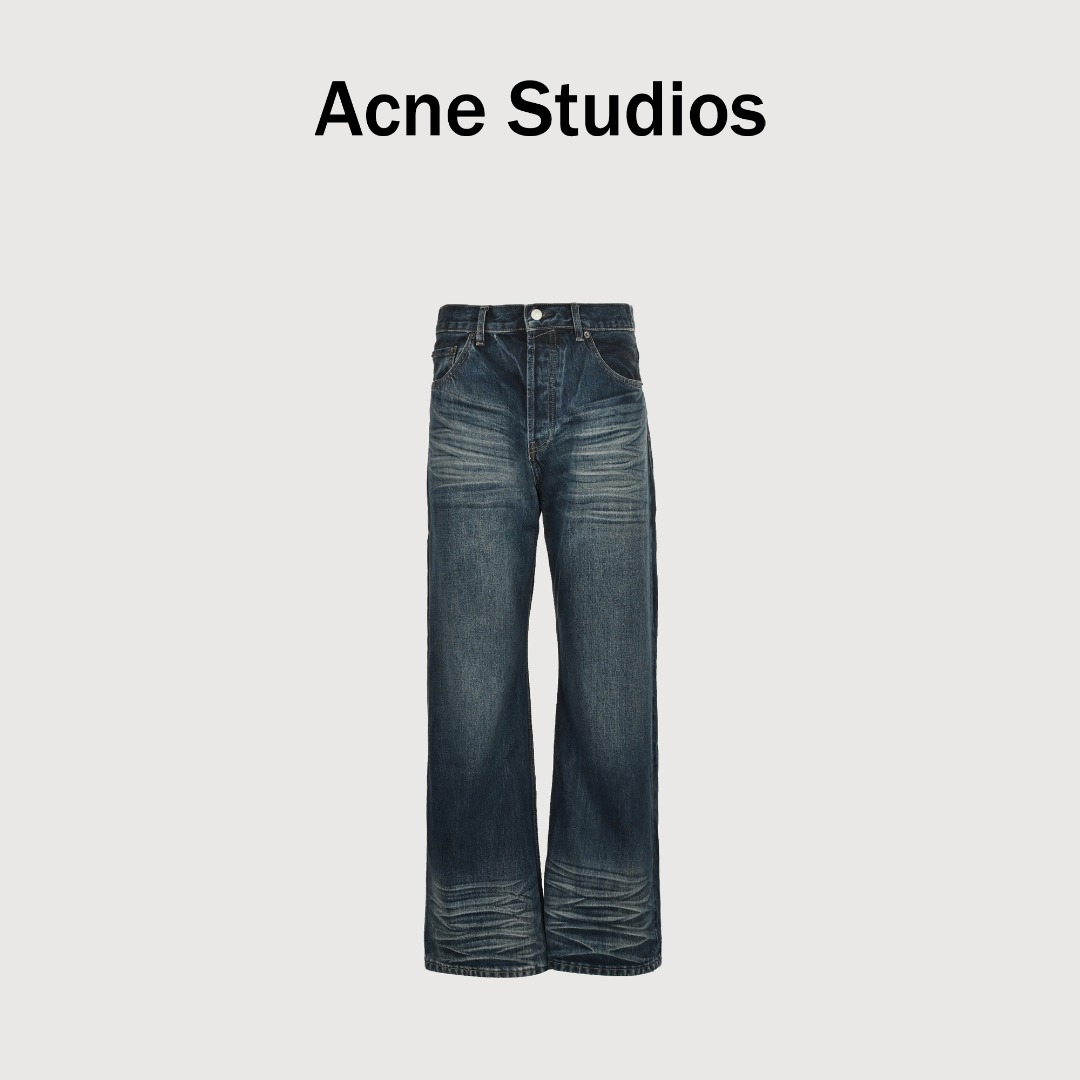 本地自取💰320
Acne Studios 24Fw 2021M蓝色水波纹牛仔长裤
2021m的版型,加上不挑人的深蓝色颜色再加上特殊的水洗波纹,多处做了水洗蜂窝,使得这条裤子颜值一直居高不下,可以说是万人求的款式,水波纹肌理邂逅深靛蓝,每一道纹路都是时光的涟漪,立体剪裁+水波纹垂感,藏肉显瘦无死角,高腰设计拉长比例,微喇裤脚藏住小腿线条,进口12.5盎司加厚牛仔布,保持版型的同时,拥有超强的耐磨性质,全身的钉扣和后腰皮牌,三标均为订制,微喇版型配置更为适合日常的穿搭所需,还原艺术感
注:【裤长偏长,选购的时候只需参考看体重即可,裤长可自行找裁缝重新量和剪裁】
Size:30 31 32 33