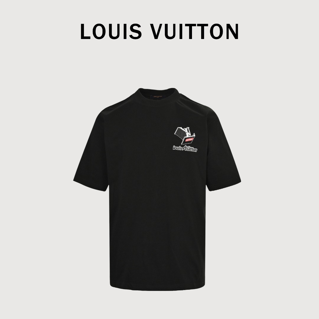 Louisviutton/路易威登 25ss撕裂印花短袖T恤 爆款现货春夏短袖,简约基础衣橱神器, 休闲百搭必备款 做工走线质感一流,常规欧货版型,男女同款 颜色:黑色/白色