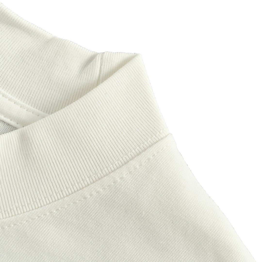 本地自取💰150 Chrome Hearts 克罗心 25ss黑彩九宫格印花短袖T恤 轻奢主义男女日常通勤穿搭必备单品正确版本欢迎对比详细特征 ·280克100%纯棉双纱汗布面料 ·同缸定染特种加粗32支双股1x1螺纹 ·双针车线跨缝工艺 ·原版主唛水洗吊牌 颜色：黑色 白色 尺码：XS-L