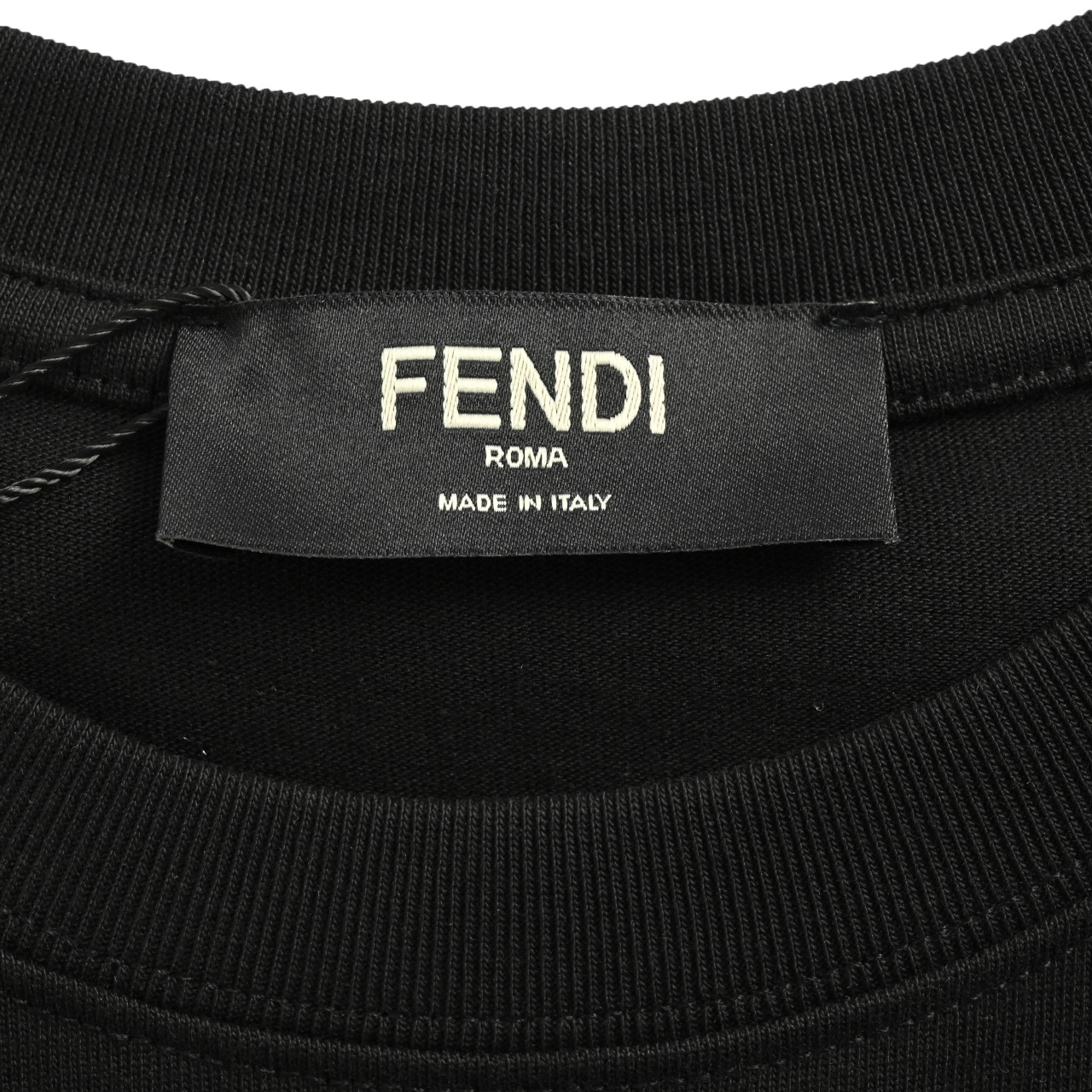 Fendi 芬迪 FD 刺绣双F手绘喷墨 短袖T恤-Chinese UA Cheap High Quatity Brand Clothes Bags handbags Sneakers wholesale wholesaler seller from China Factory suppliers Fashion Clothing Shoes best Quality Beautiful Price Fendi 芬迪 FD 刺绣双F手绘喷墨 短袖T恤