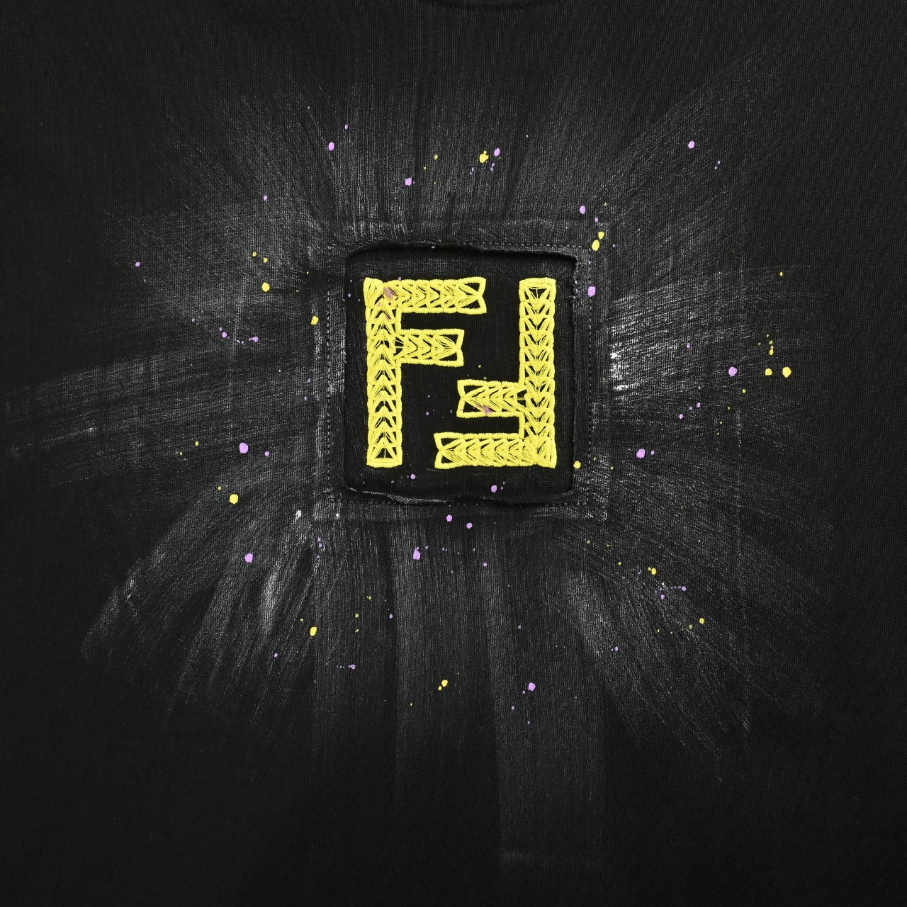 Fendi 芬迪 FD 刺绣双F手绘喷墨 短袖T恤-Chinese UA Cheap High Quatity Brand Clothes Bags handbags Sneakers wholesale wholesaler seller from China Factory suppliers Fashion Clothing Shoes best Quality Beautiful Price Fendi 芬迪 FD 刺绣双F手绘喷墨 短袖T恤