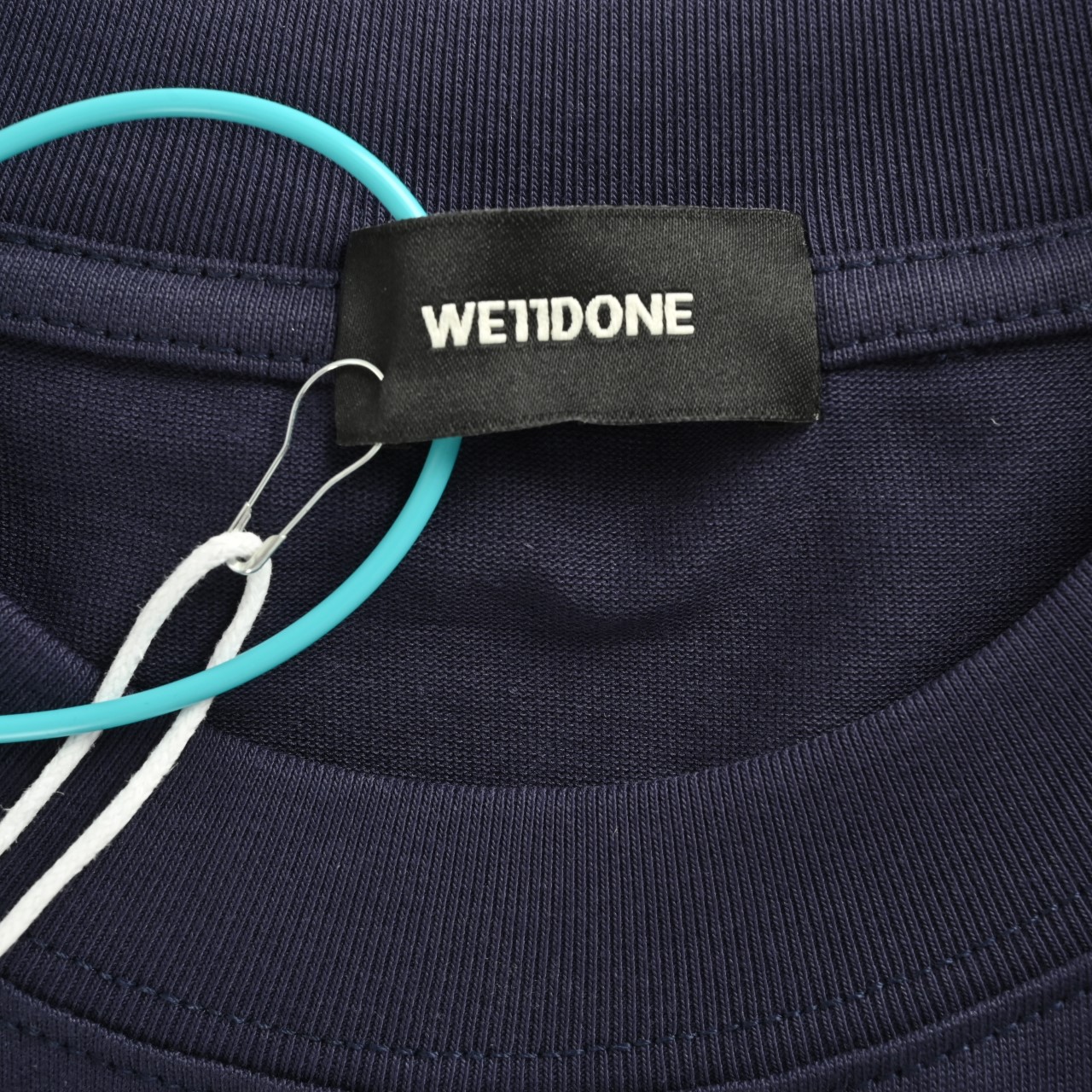 We11 done夏季新款三标LOGO字母刺绣 短袖T恤藏蓝 白色-Chinese UA Cheap High Quatity Brand Clothes Bags handbags Sneakers wholesale wholesaler seller from China Factory suppliers Fashion Clothing Shoes best Quality Beautiful Price We11 done夏季新款三标LOGO字母刺绣 短袖T恤藏蓝 白色