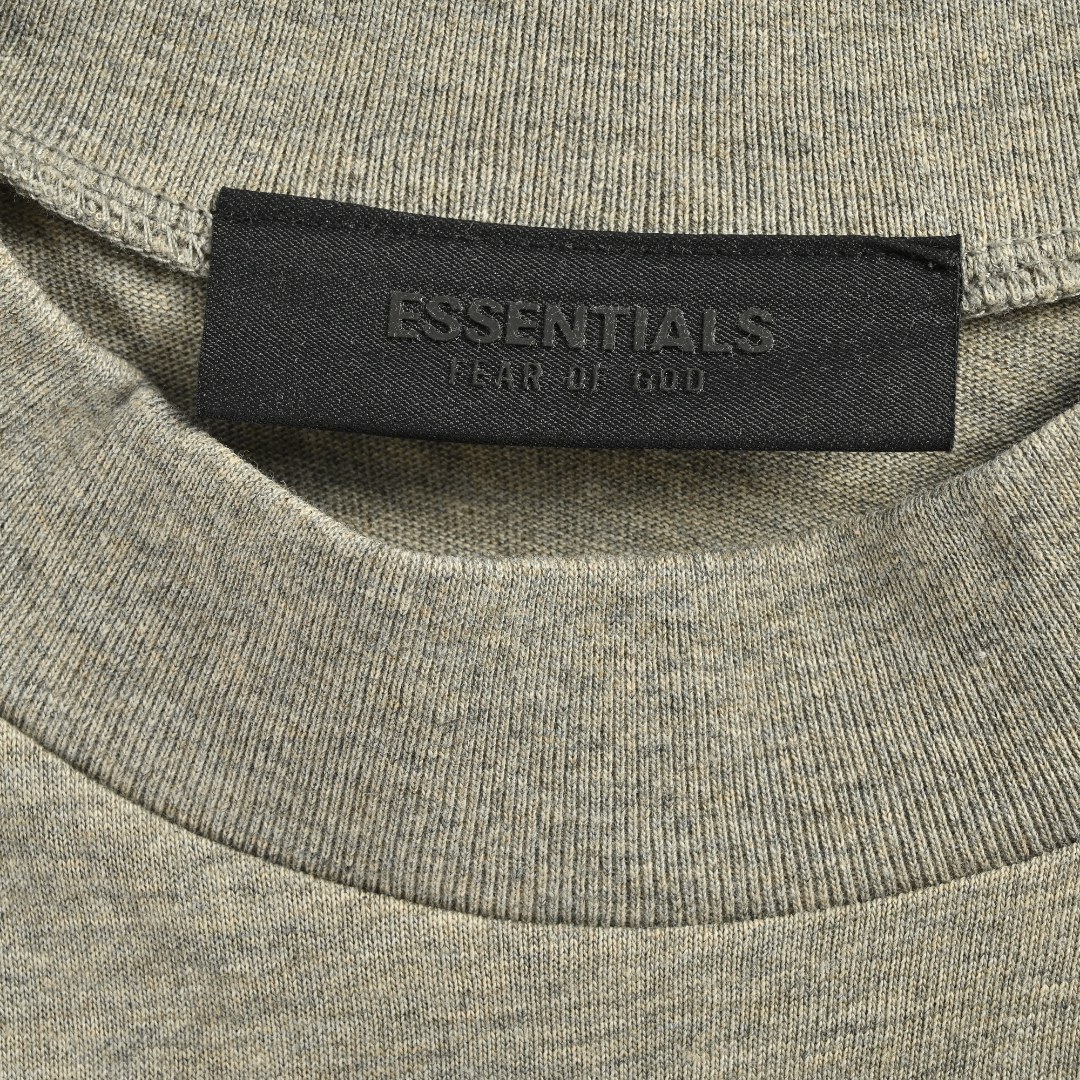 本地自取💰140 Fear of God x NBA fog联名字母短袖T恤 面料采用21s纯棉双纱环锭纺面料 水洗后克重240g 印花为植绒印花 区别市场看图做货的垃圾货 全部全新配套辅料 尺码:XS-XL