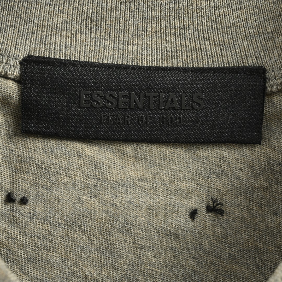 本地自取💰140 Fear of God x NBA fog联名字母短袖T恤 面料采用21s纯棉双纱环锭纺面料 水洗后克重240g 印花为植绒印花 区别市场看图做货的垃圾货 全部全新配套辅料 尺码:XS-XL