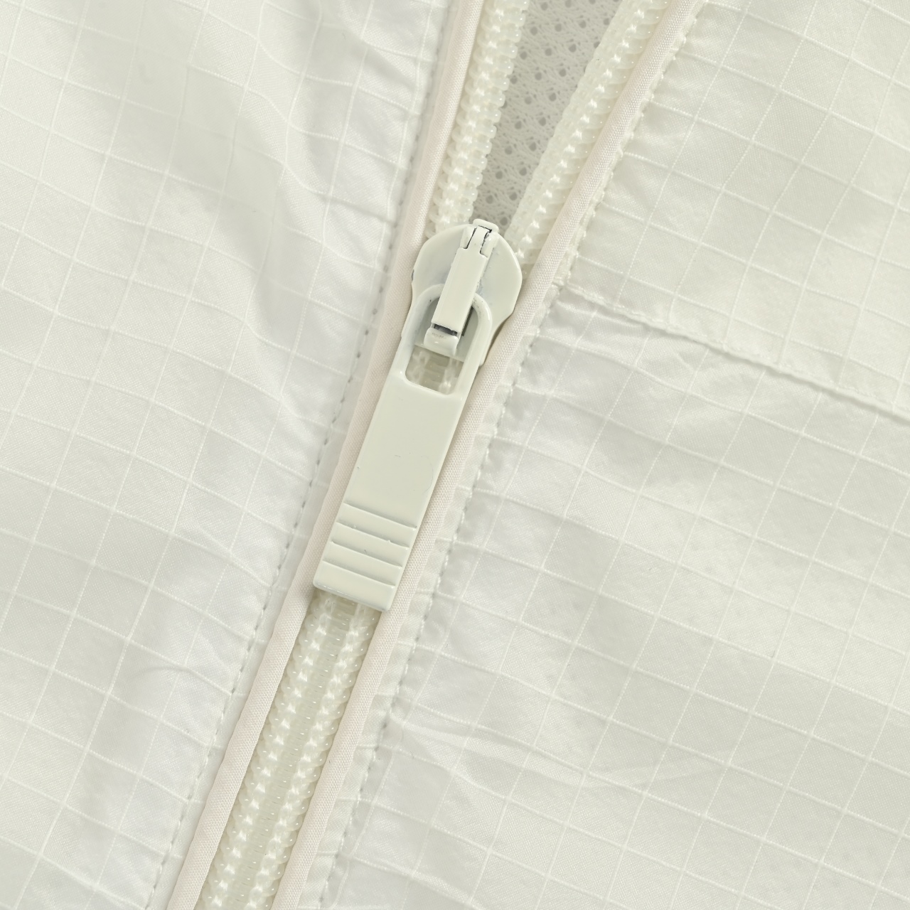 Thom Browne/汤姆布朗 线条立领半四杆防晒衣