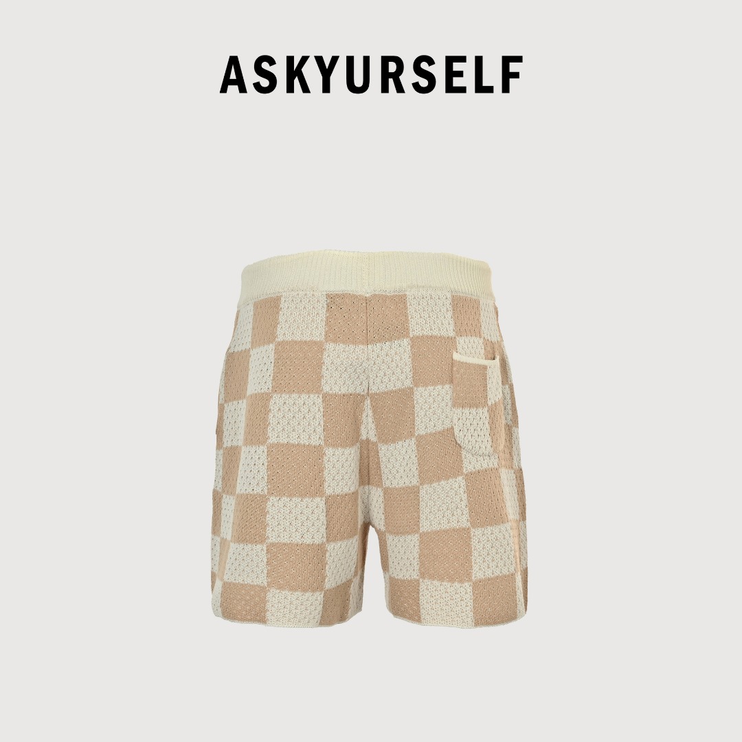 本地自取 💰180
Askyurself 25ss 棋盘格针织短裤
Askyurself 新品 众多明星上身 、说唱歌手、周汤豪在演唱会和NBA 太阳隊球员Cameron 💰ayne 上身加持
同款 🌟 潮牌休闲宽松针织垂感 单穿 叠穿都可以 半袖针织 麻丝提花毛线
重磅高级感 原版打造
Size:S-XL