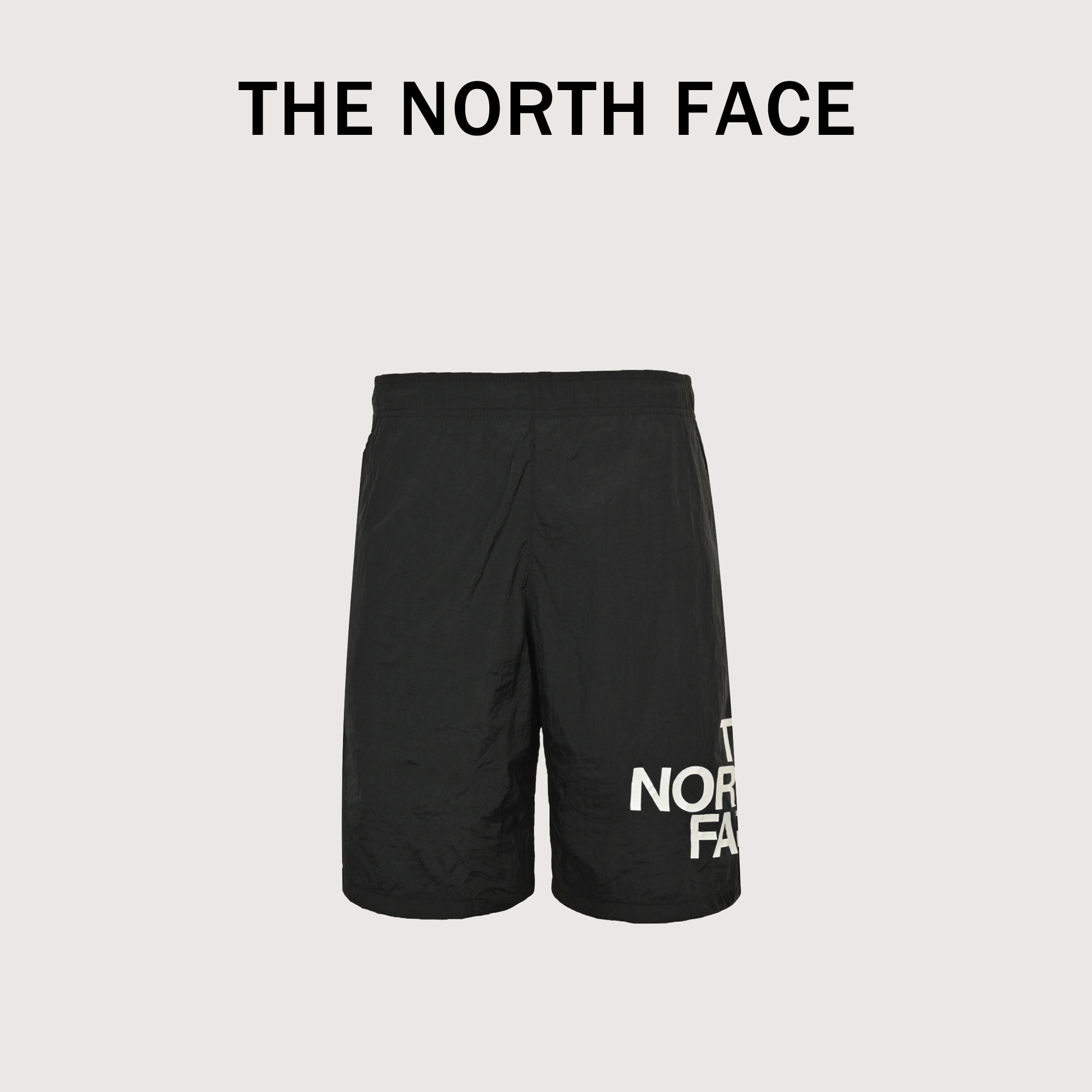 本地自取💰150 The North Face/北面 字母印花短裤 裤型非常完美 每年夏天必败一条爆款 休闲街头两不误 真正的万能百搭款 凭借户外性能和出色的时尚外观设计 共同打造的高端端日本支线 一直备受大众热捧 工装风在继承优良性能 同时增添了街头闲感 客供梭织欧水面料 舒适透气不塌不闷热 短裤自带腰带多种穿搭 符合夏季潮流风的潮流风向 多口袋设计 采用原装进口拉链 扎实紧密 拉携轻松不费力 标准日单做工、走线均匀紧密 纯原辅料 做工细节也非常精致 品相绝对完美的一单 L SIZE: M-3XL