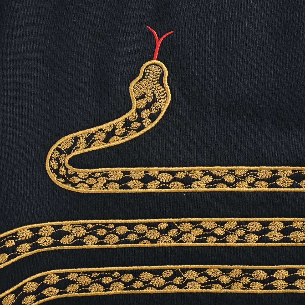 Thom Browne/汤姆布朗 25Fw 四杠条纹 蛇年限定长裤 黑色 白灰