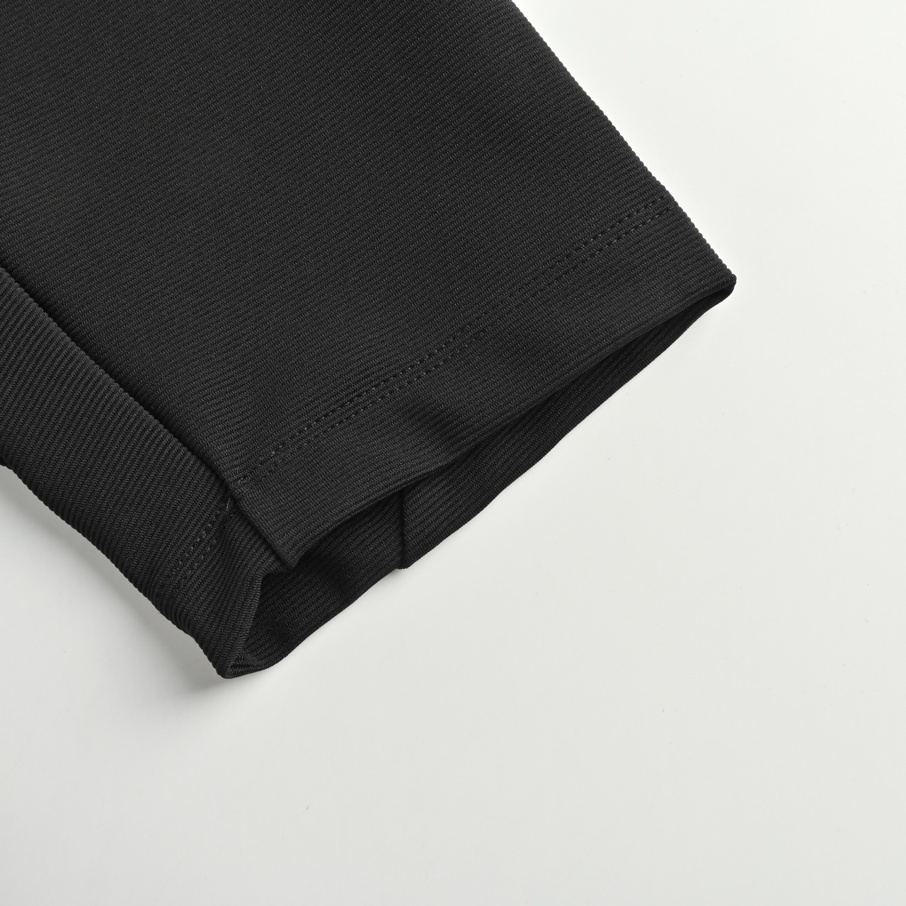 DESCENTE迪桑特25SS秋季男士运动长袖