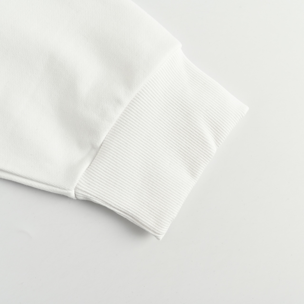 Dior迪奥 刺绣方块字母圆领卫衣-Chinese UA Cheap High Quatity Brand Clothes Bags handbags Sneakers wholesale wholesaler seller from China Factory suppliers Fashion Clothing Shoes best Quality Beautiful Price Dior迪奥 刺绣方块字母圆领卫衣