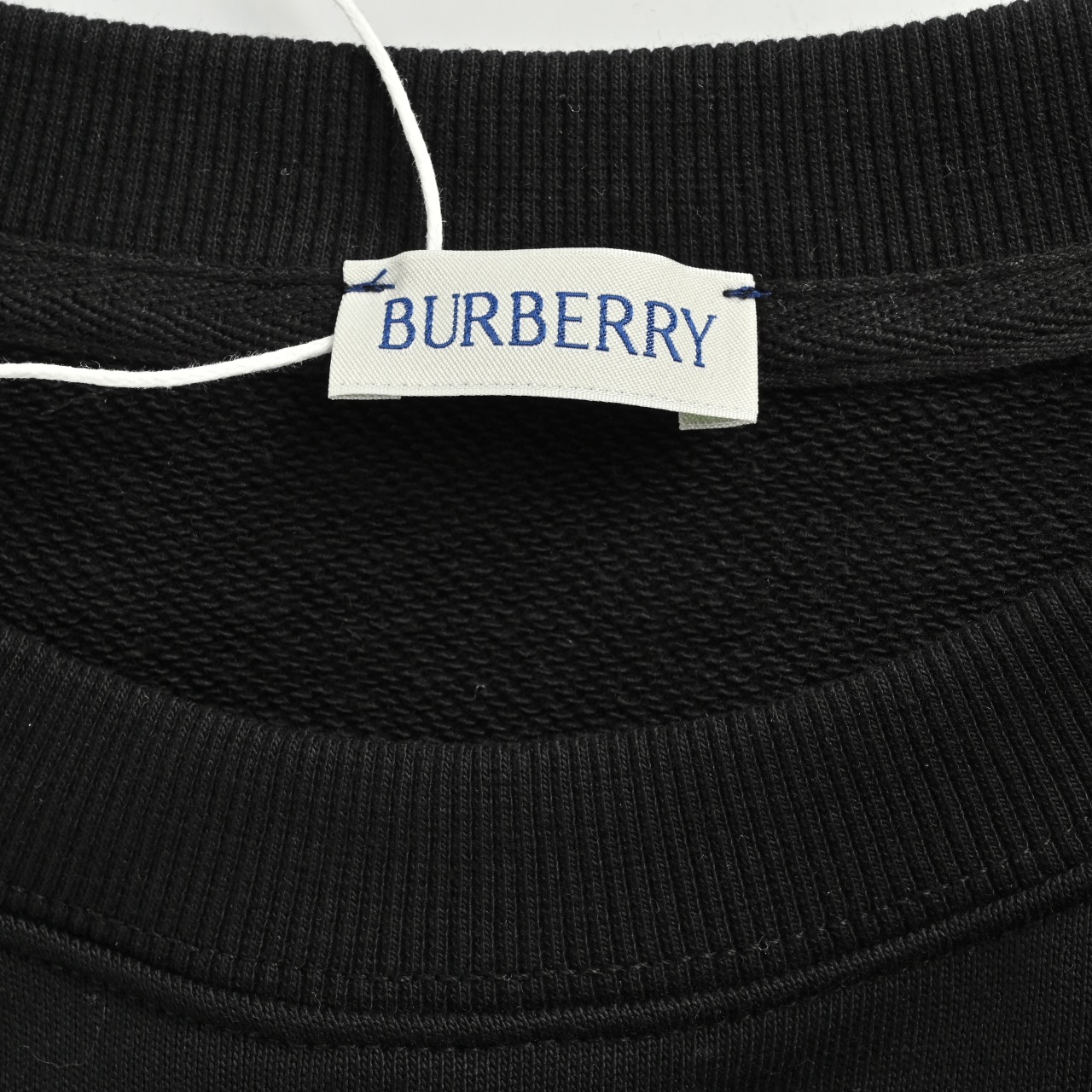 BURBERRY巴宝莉BBR 侧菱格织带圆领卫衣-Chinese UA Cheap High Quatity Brand Clothes Bags handbags Sneakers wholesale wholesaler seller from China Factory suppliers Fashion Clothing Shoes best Quality Beautiful Price BURBERRY巴宝莉BBR 侧菱格织带圆领卫衣