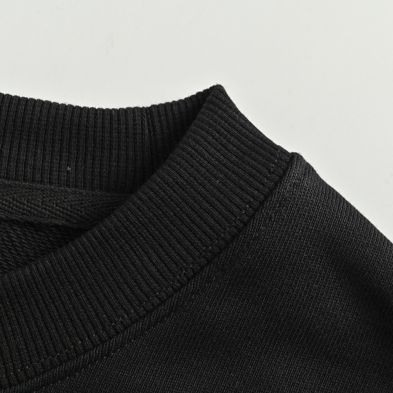 BURBERRY巴宝莉BBR 后背战马骑士圆领卫衣 BURBERRY巴宝莉BBR 后背战马骑士圆领卫衣