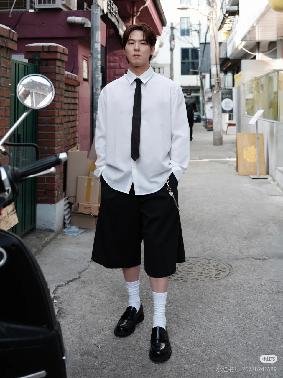 We11 done秋季新款张杰同款上身绅士学院风领带款长袖衬衫 上身效果#